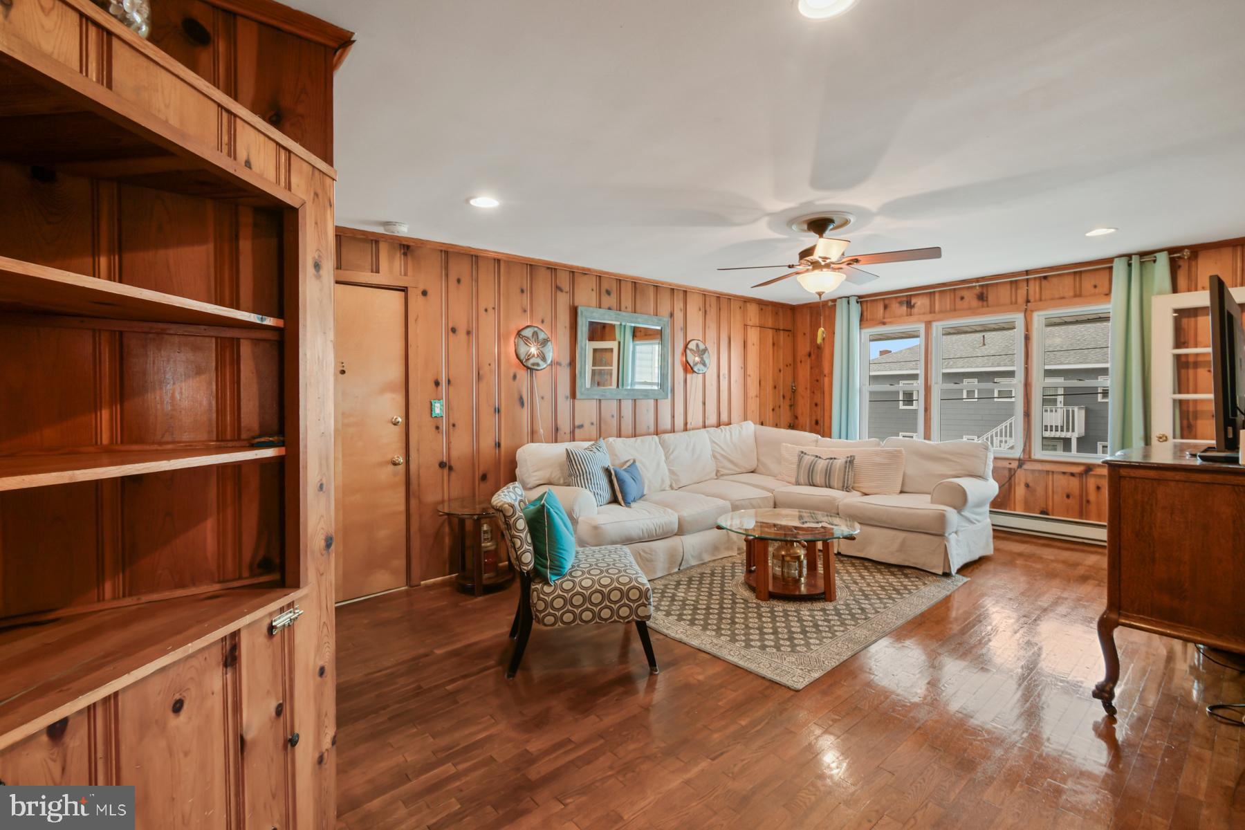 808 ST LOUIS AVE AVENUE 3