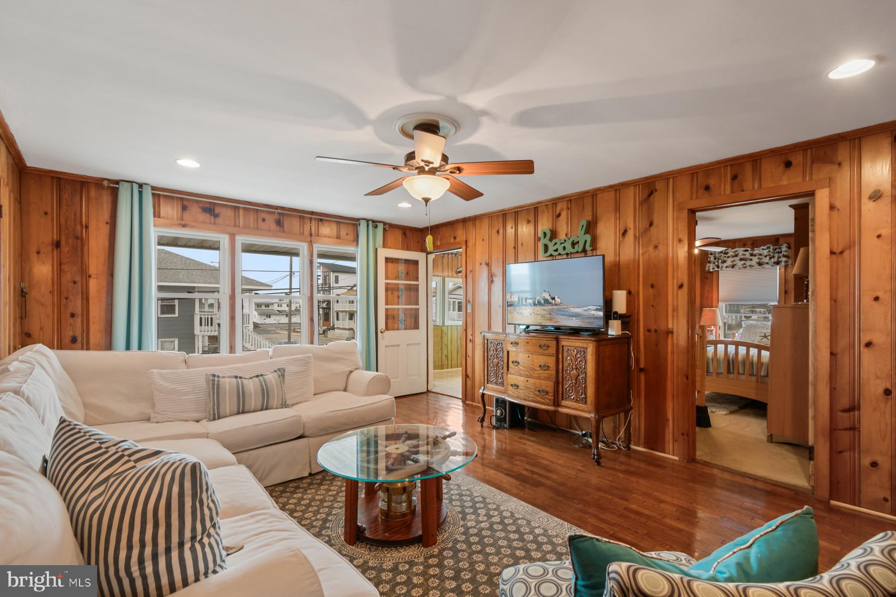 808 ST LOUIS AVE AVENUE 3