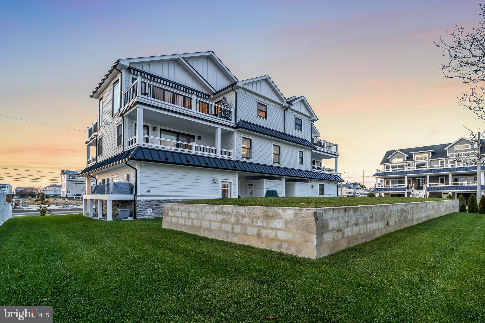 901 S COMMONWEALTH SOUTH UNIT