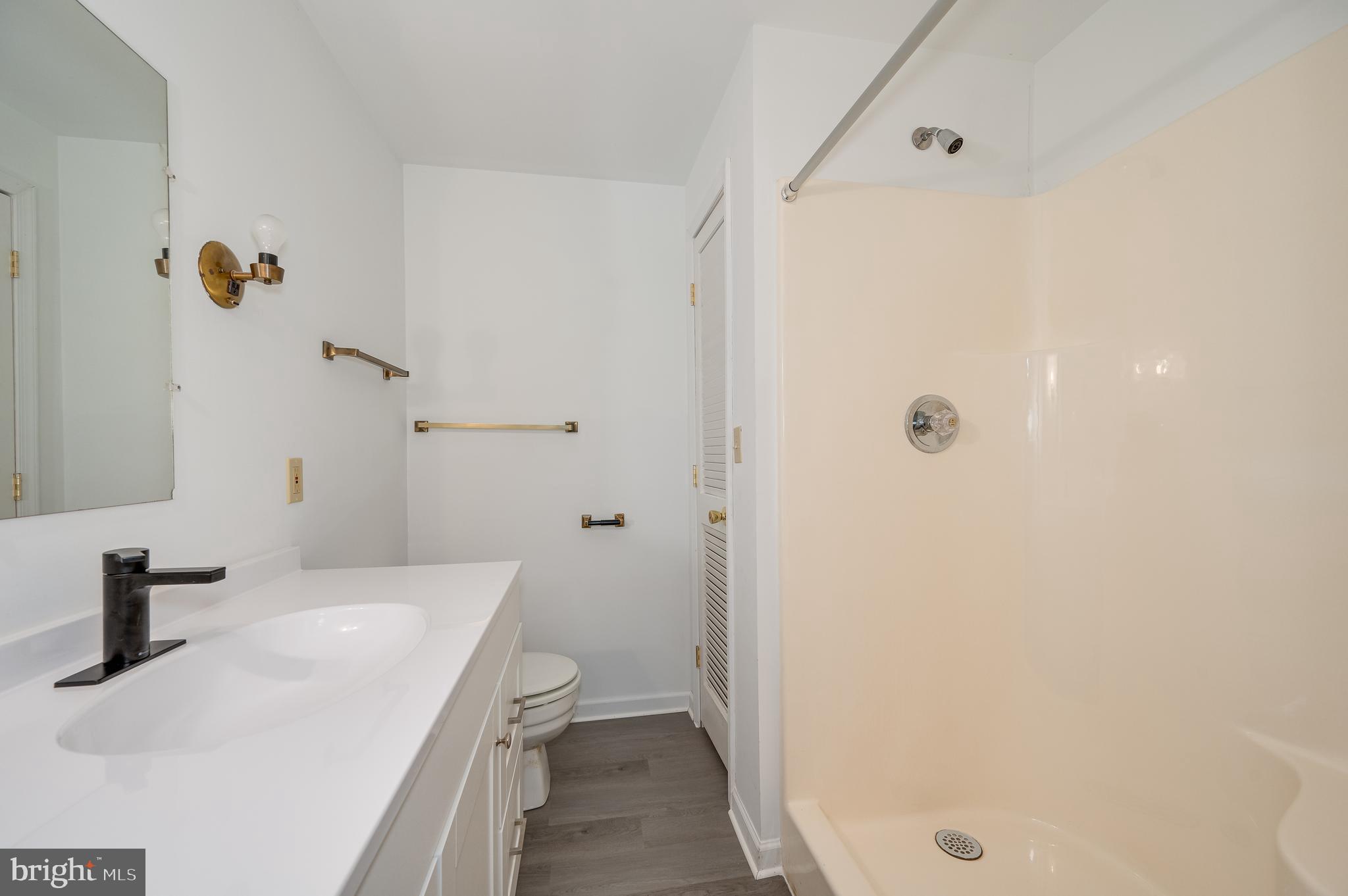 WHITINGS GLEN - Residential