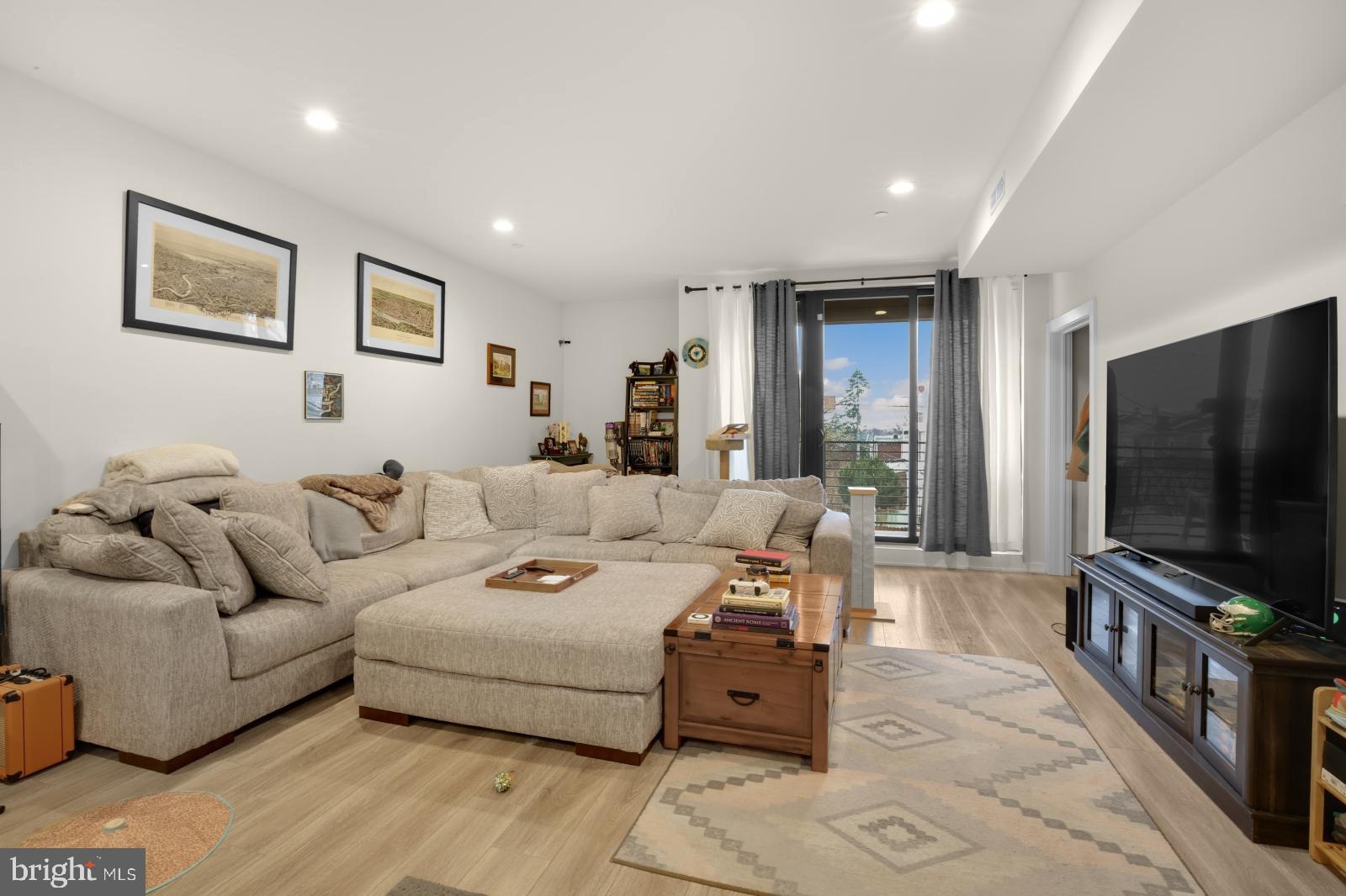 MANAYUNK - Residential Lease