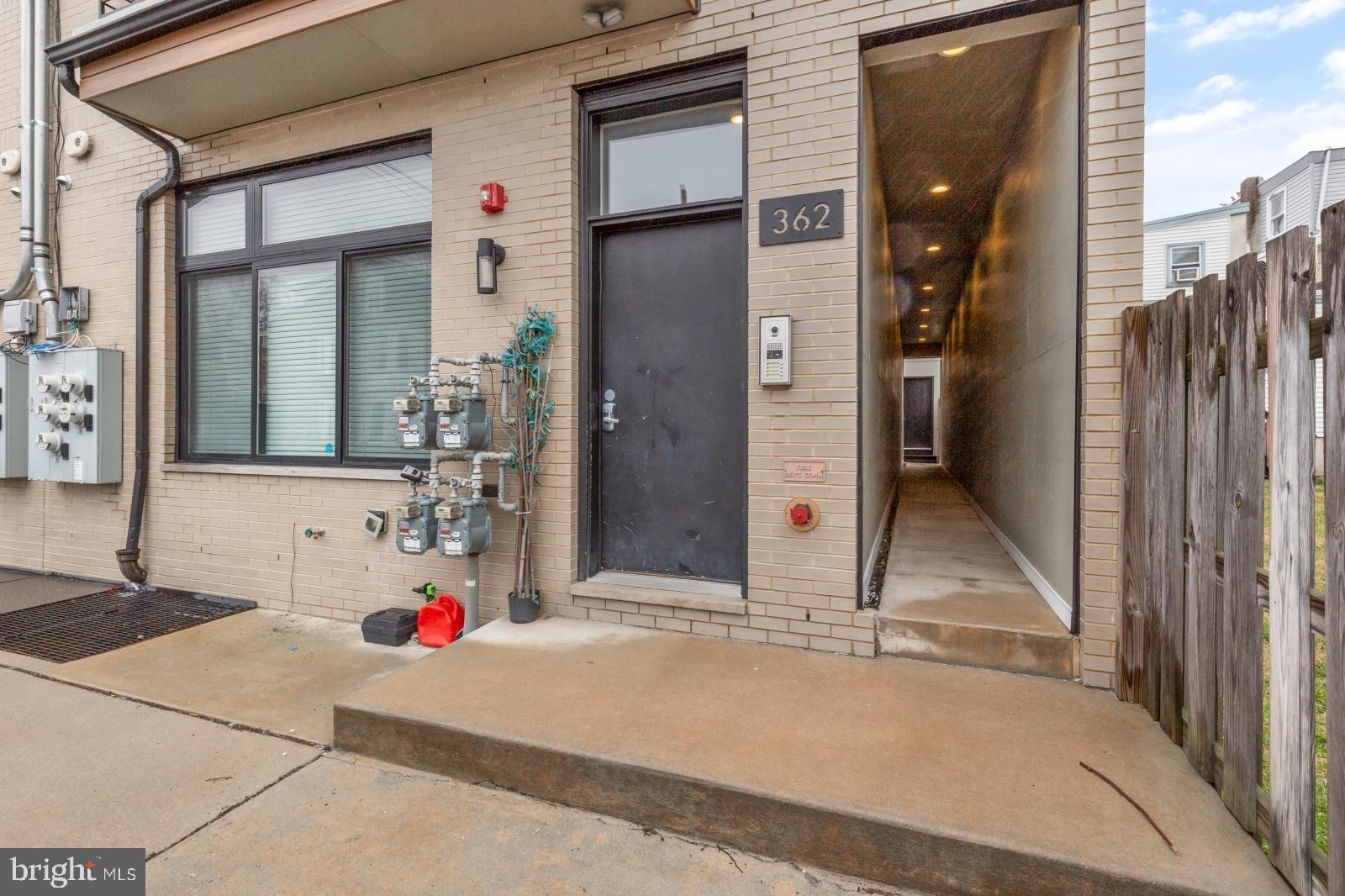 MANAYUNK - Residential Lease