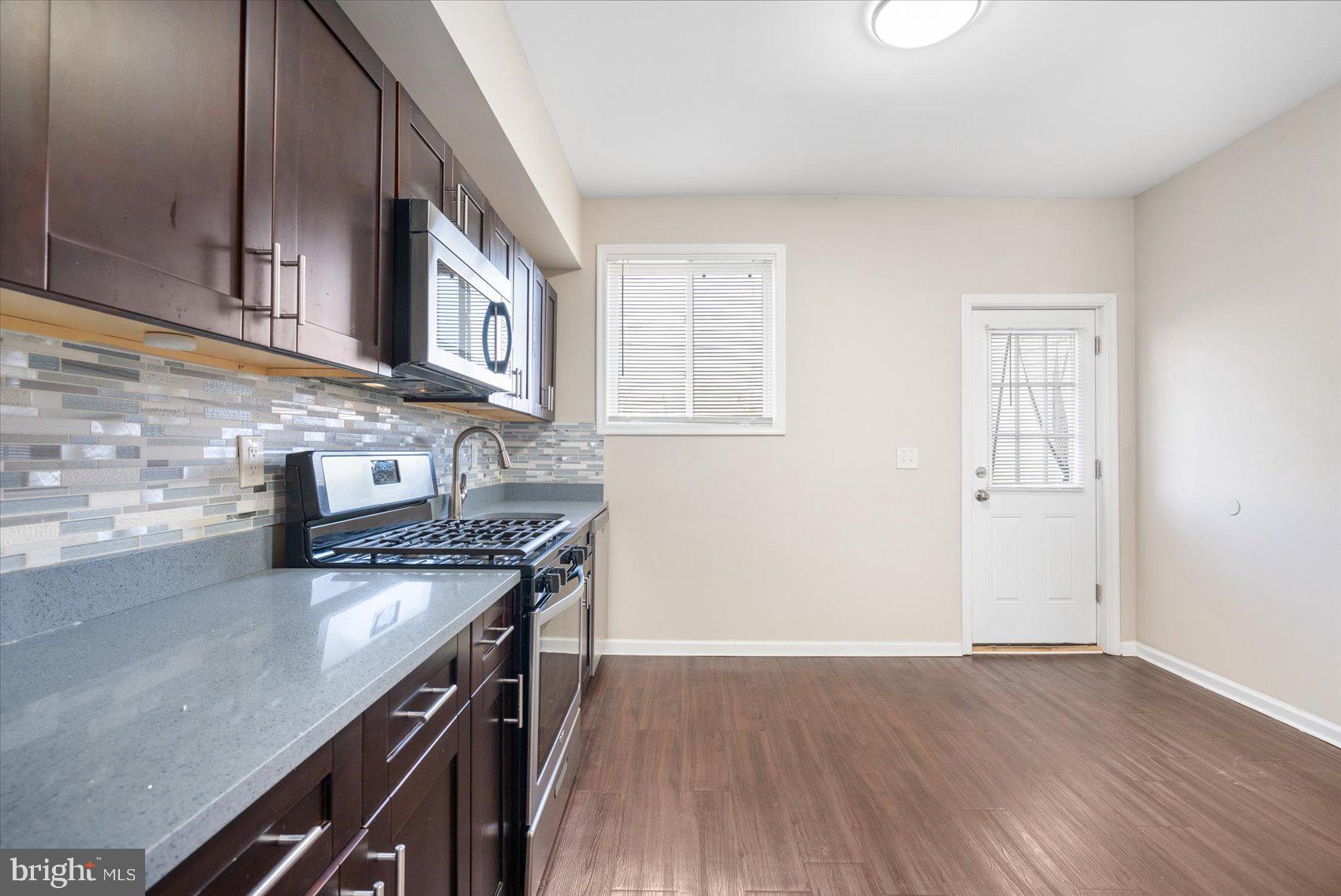 WAVERLY - Residential