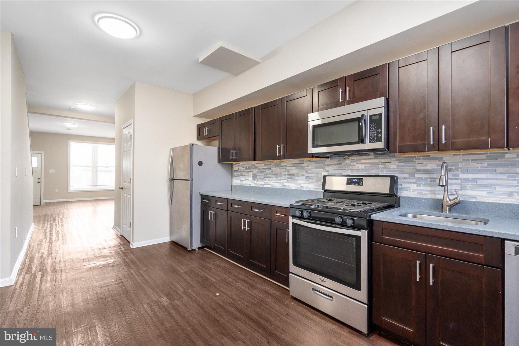 WAVERLY - Residential