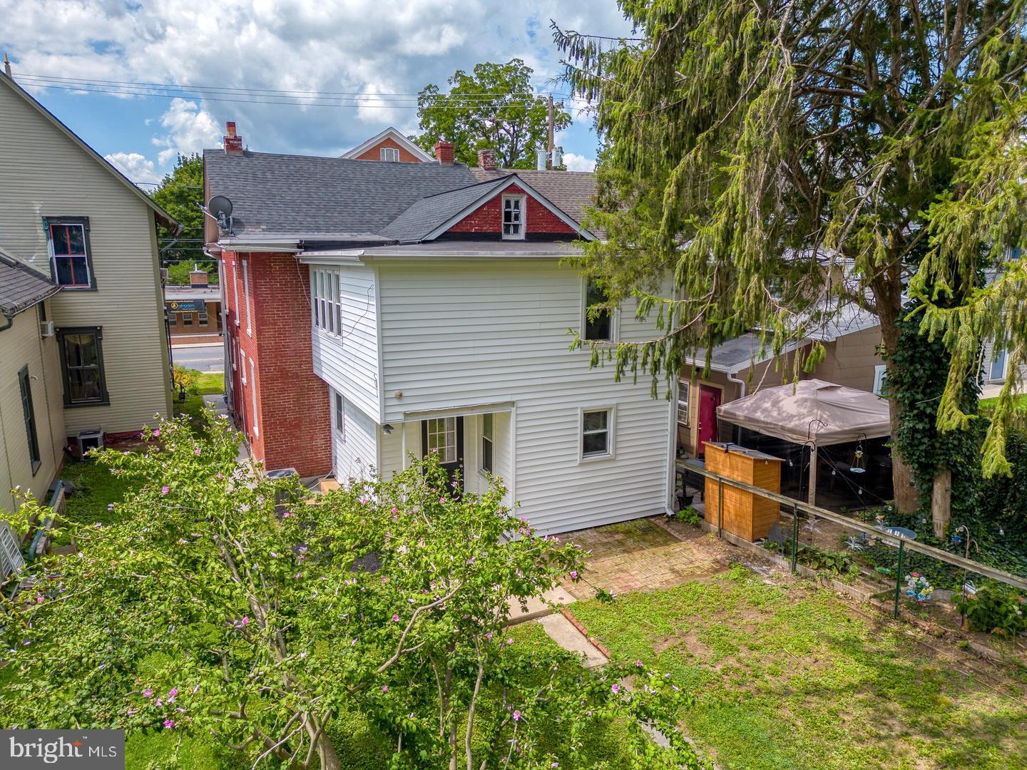 118 N GEORGE STREET
