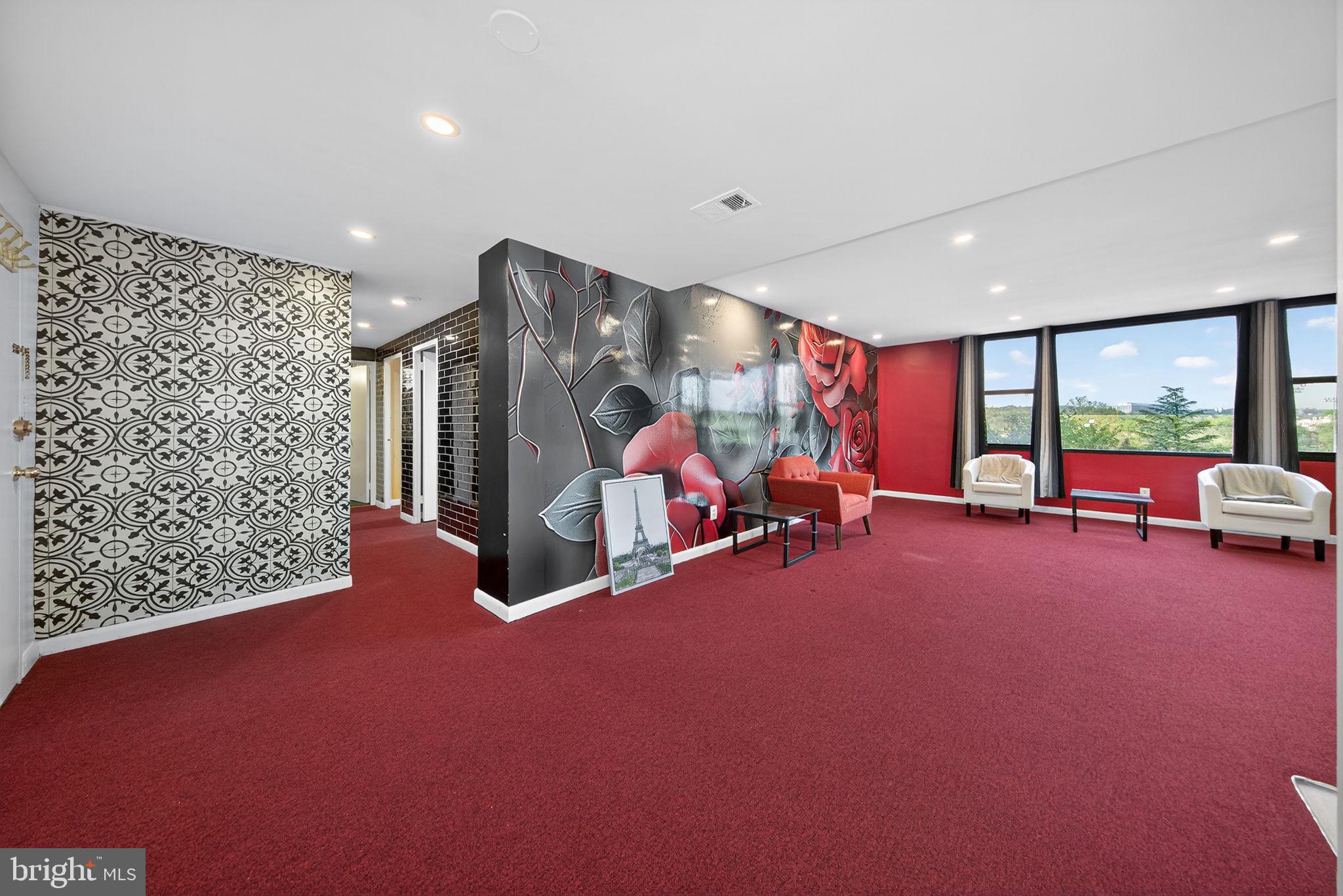 FORTY SIX HUNDRED - Residential