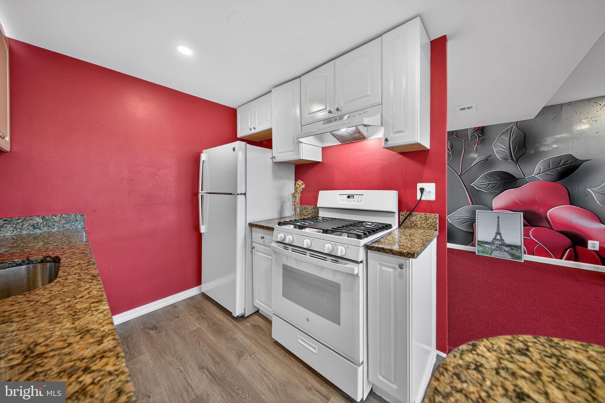 FORTY SIX HUNDRED - Residential