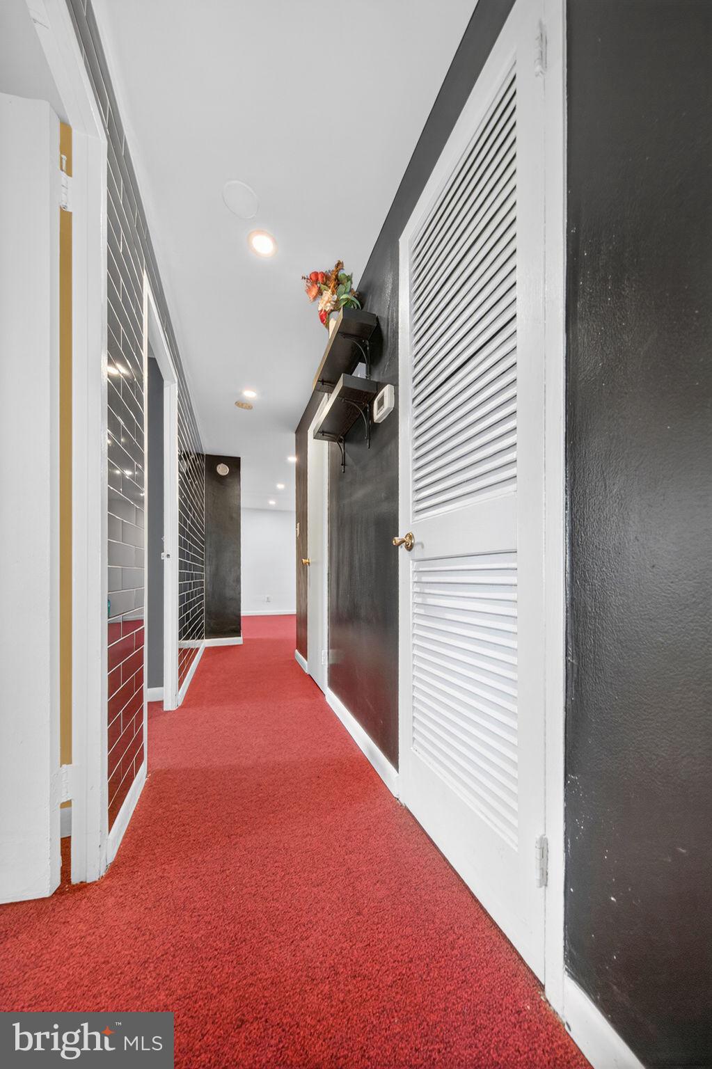 FORTY SIX HUNDRED - Residential