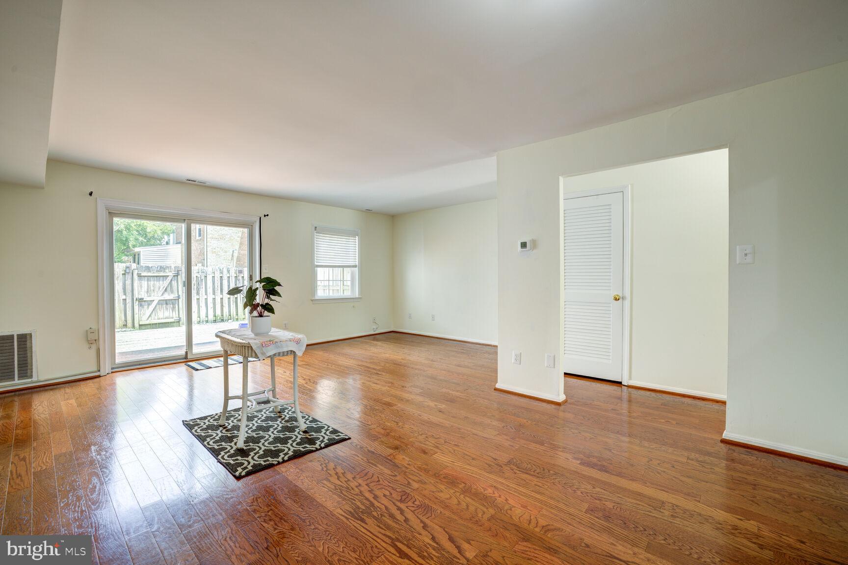 REGENT SQUARE - Residential