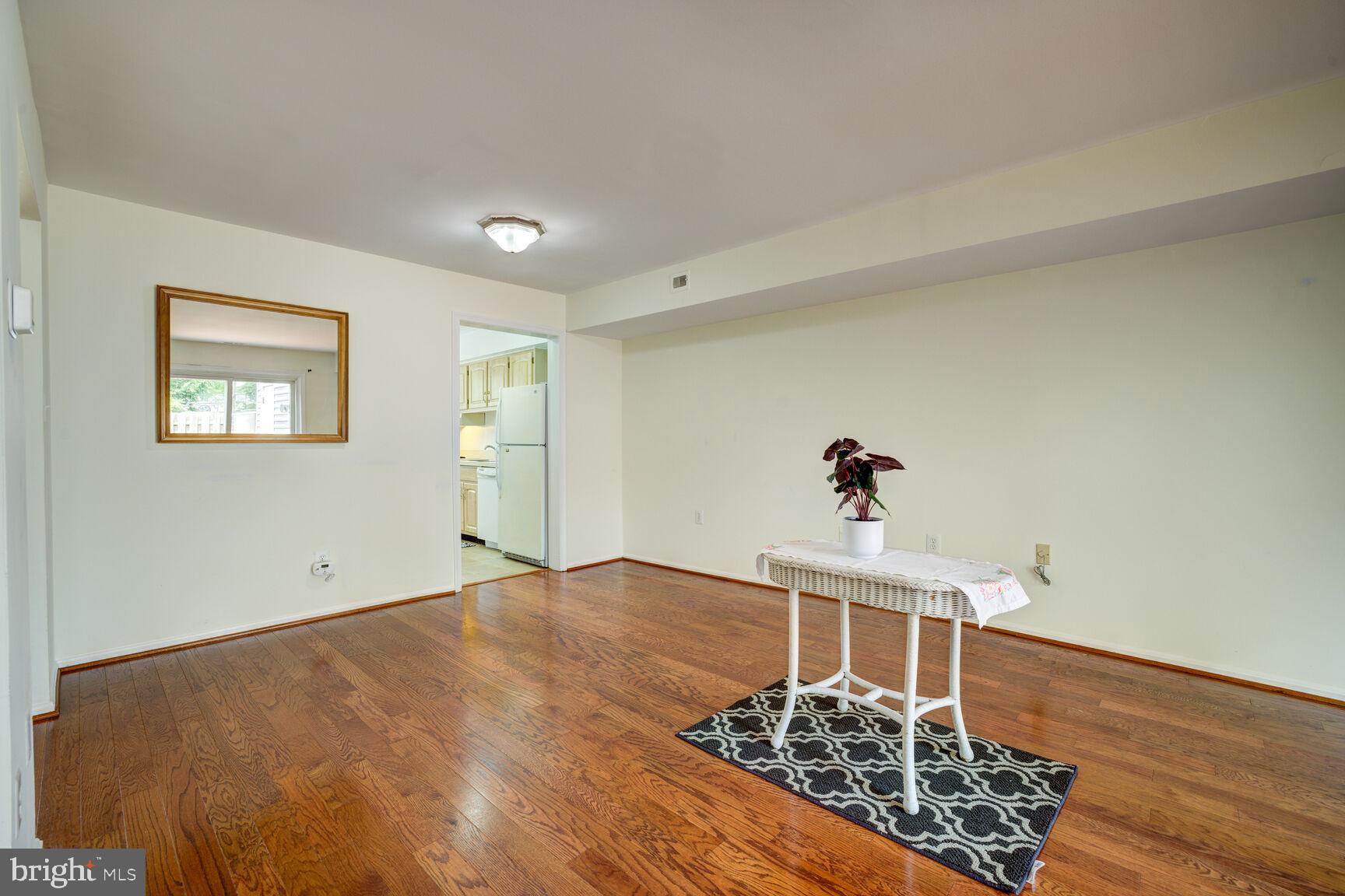 REGENT SQUARE - Residential