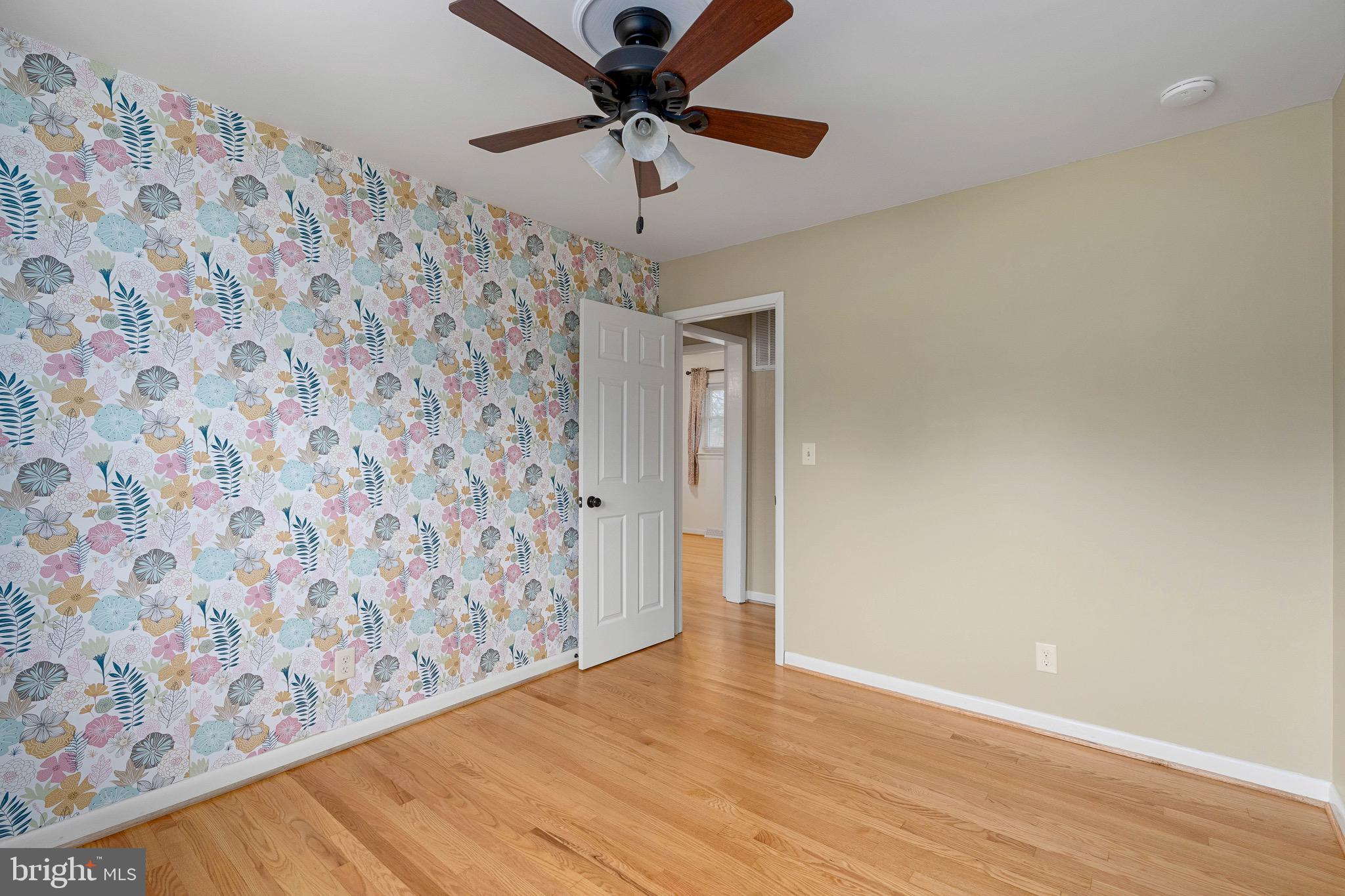 LAUREL CREST - Residential