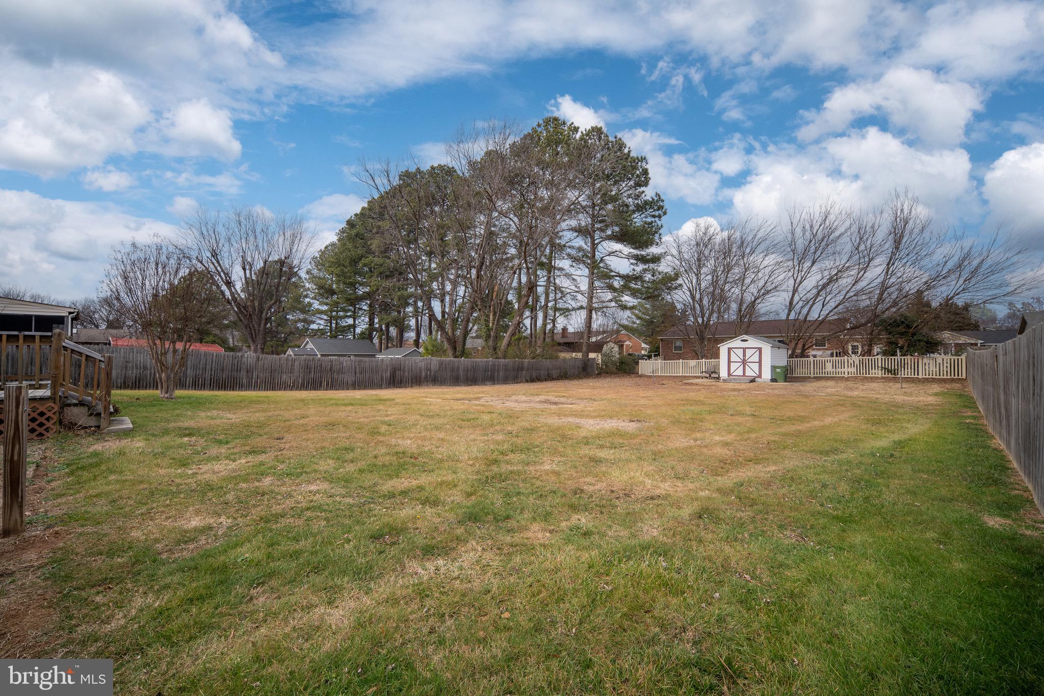 LAUREL CREST - Residential