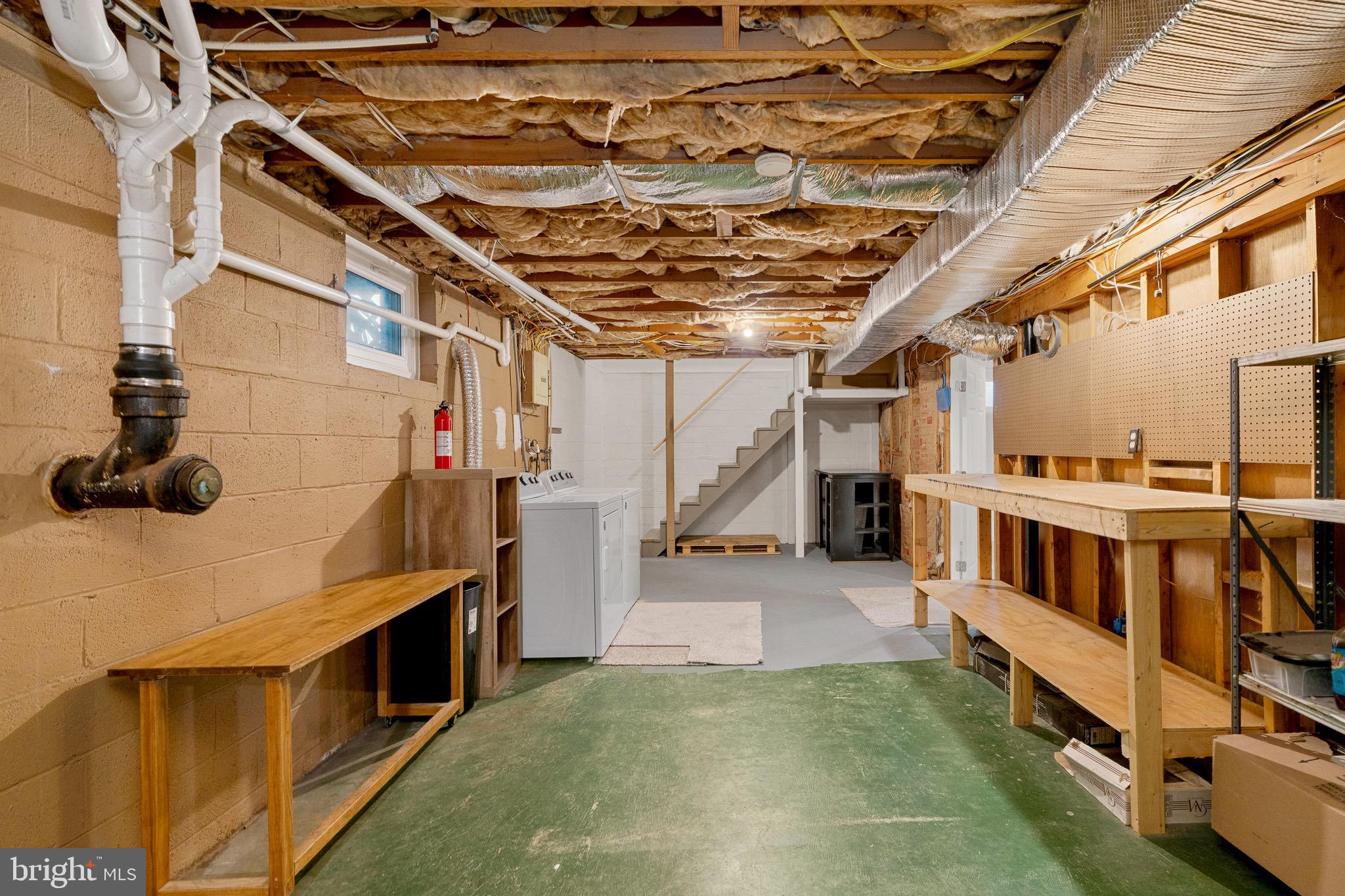 LAUREL CREST - Residential