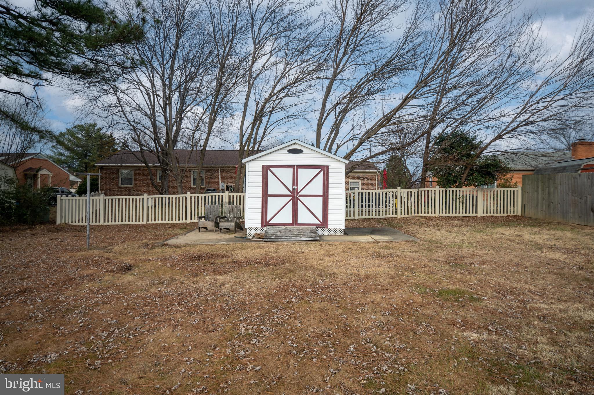 LAUREL CREST - Residential