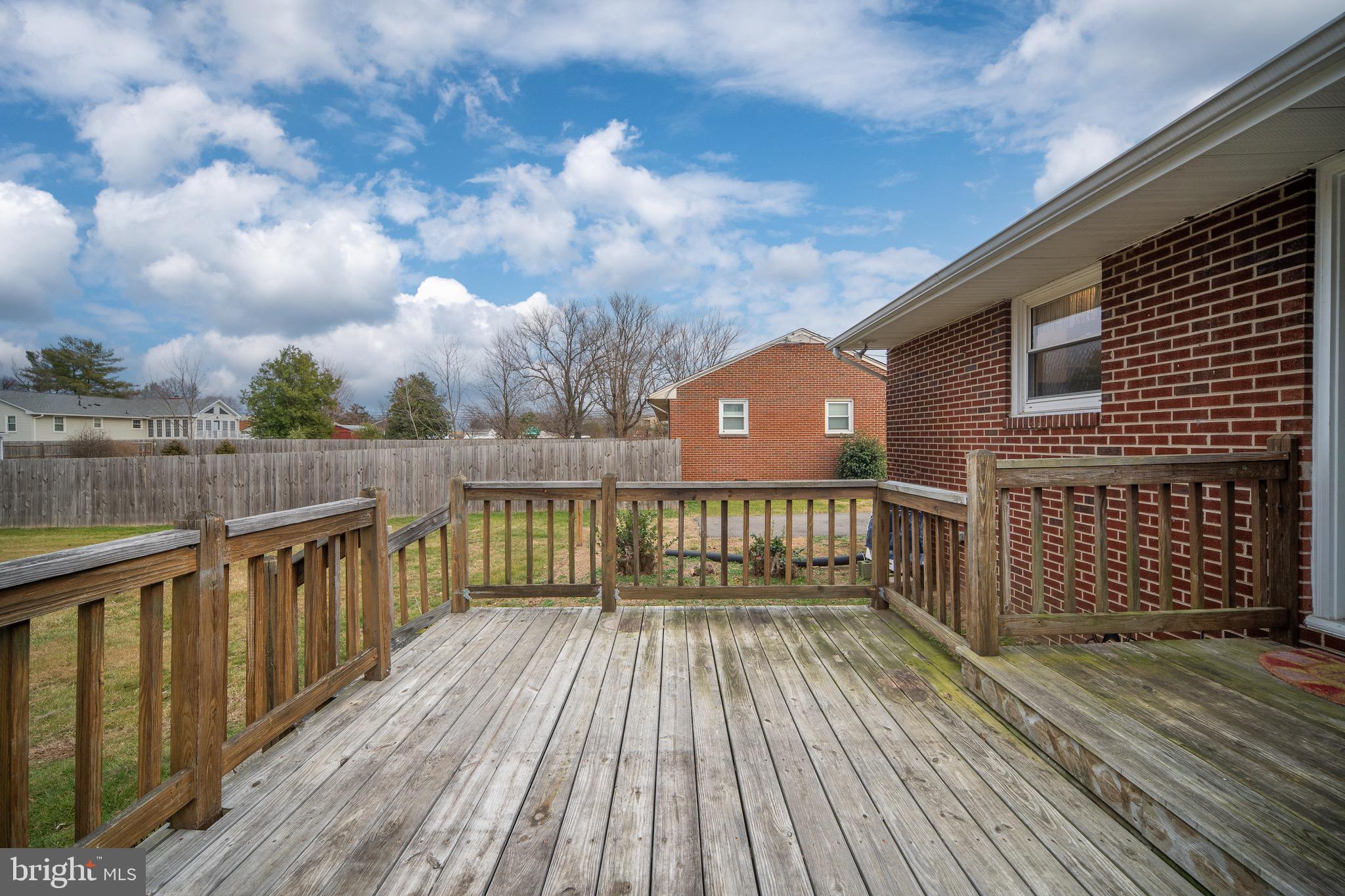 LAUREL CREST - Residential