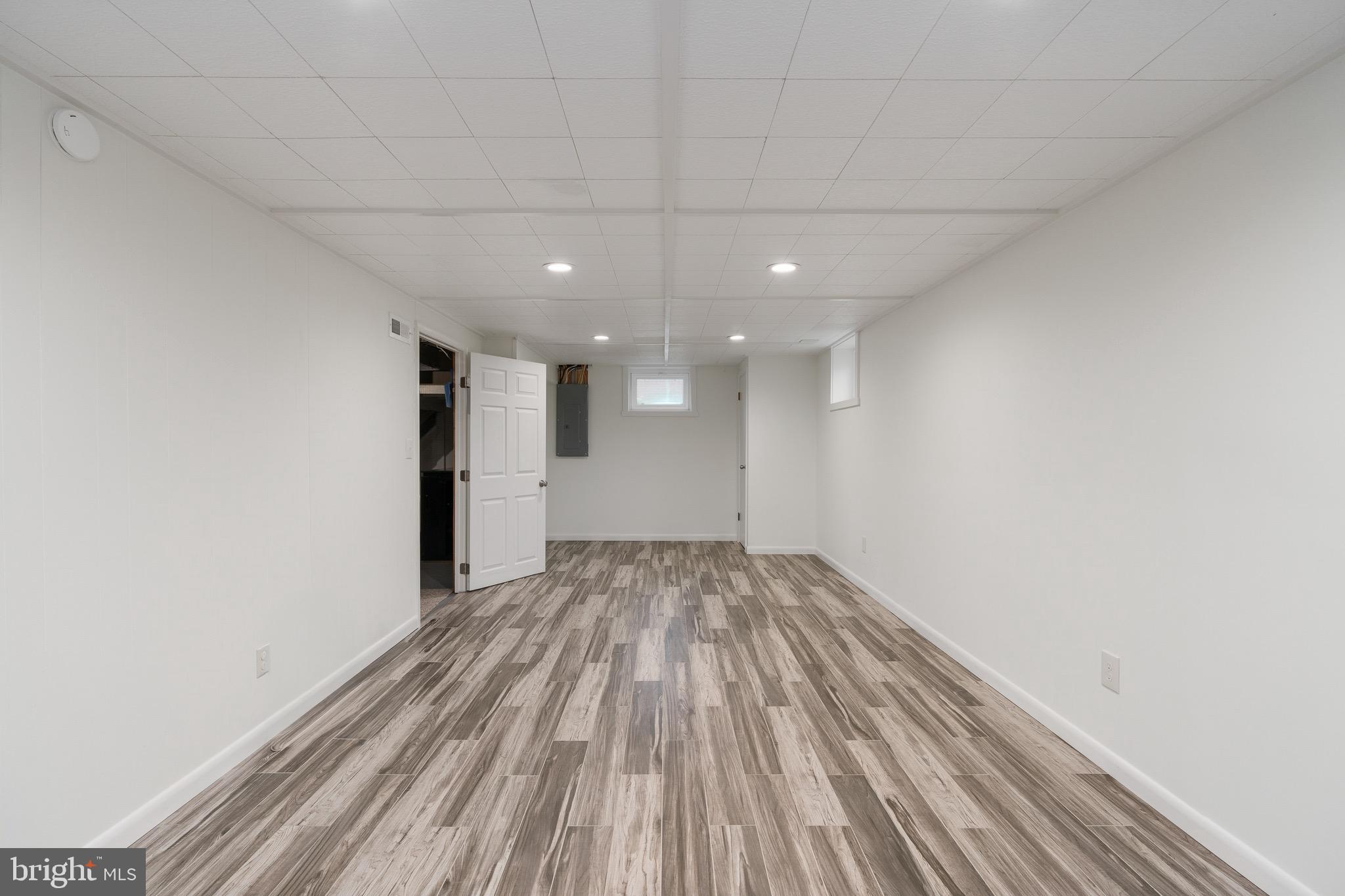 LAUREL CREST - Residential