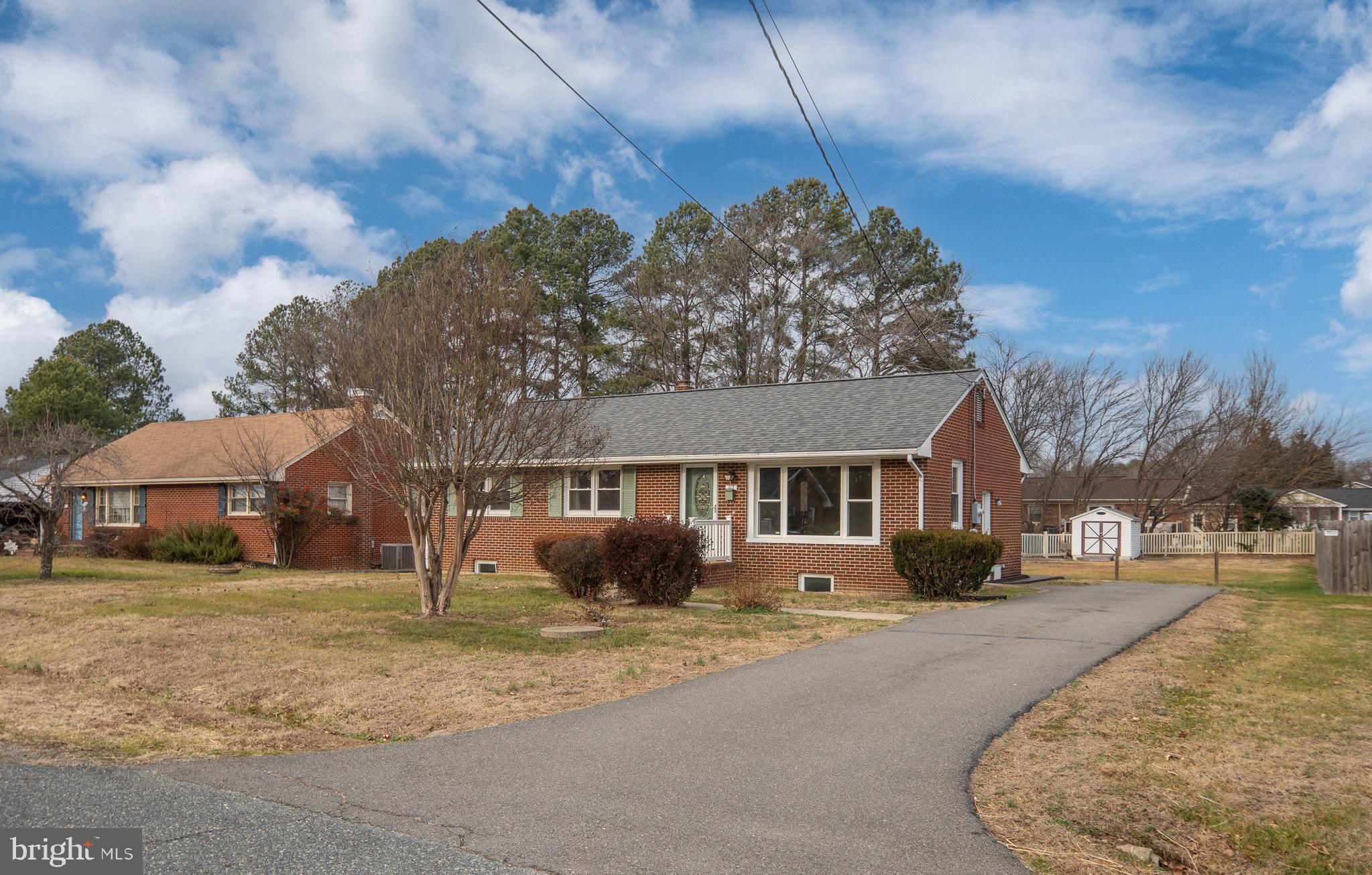 LAUREL CREST - Residential