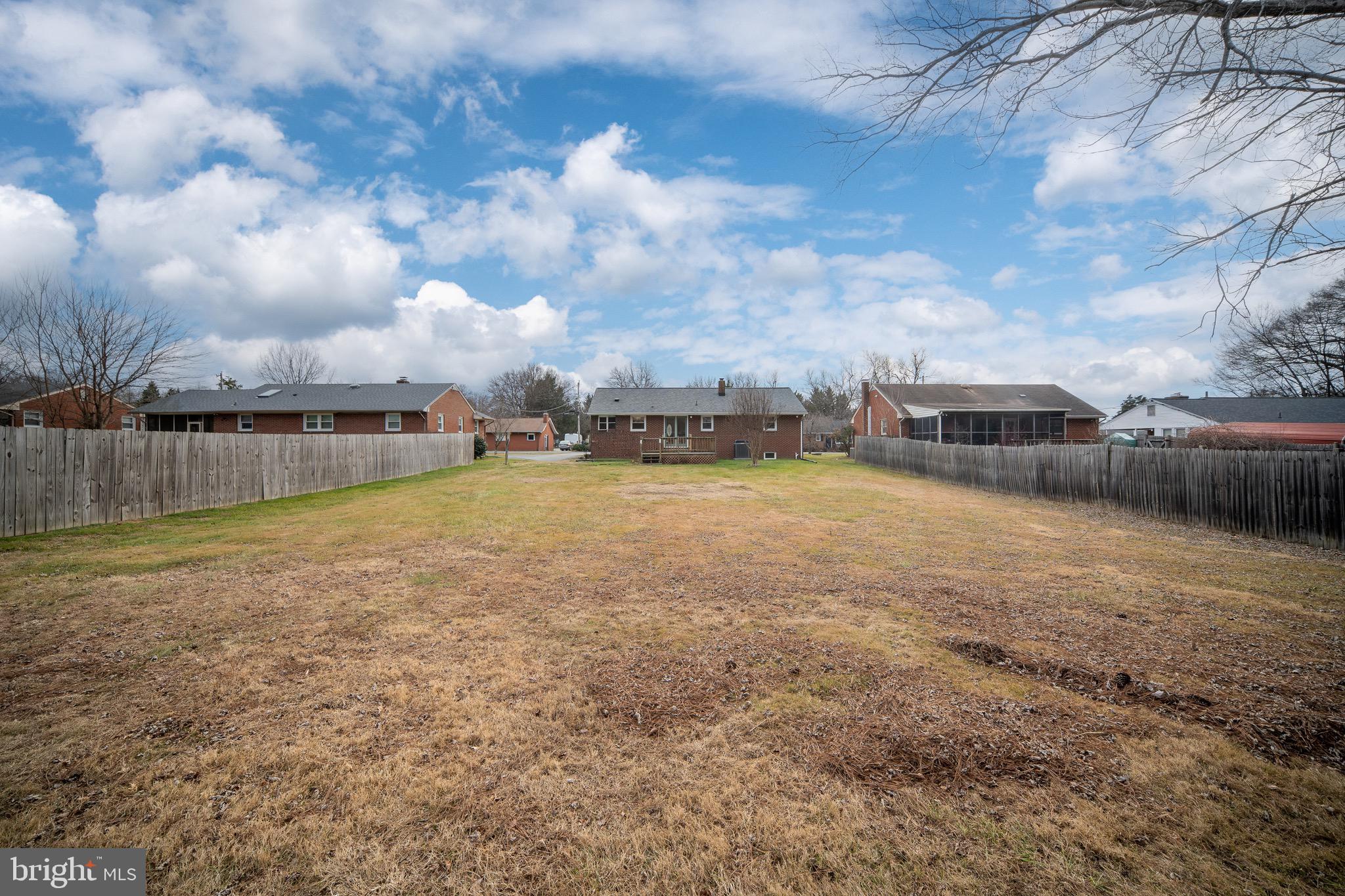 LAUREL CREST - Residential