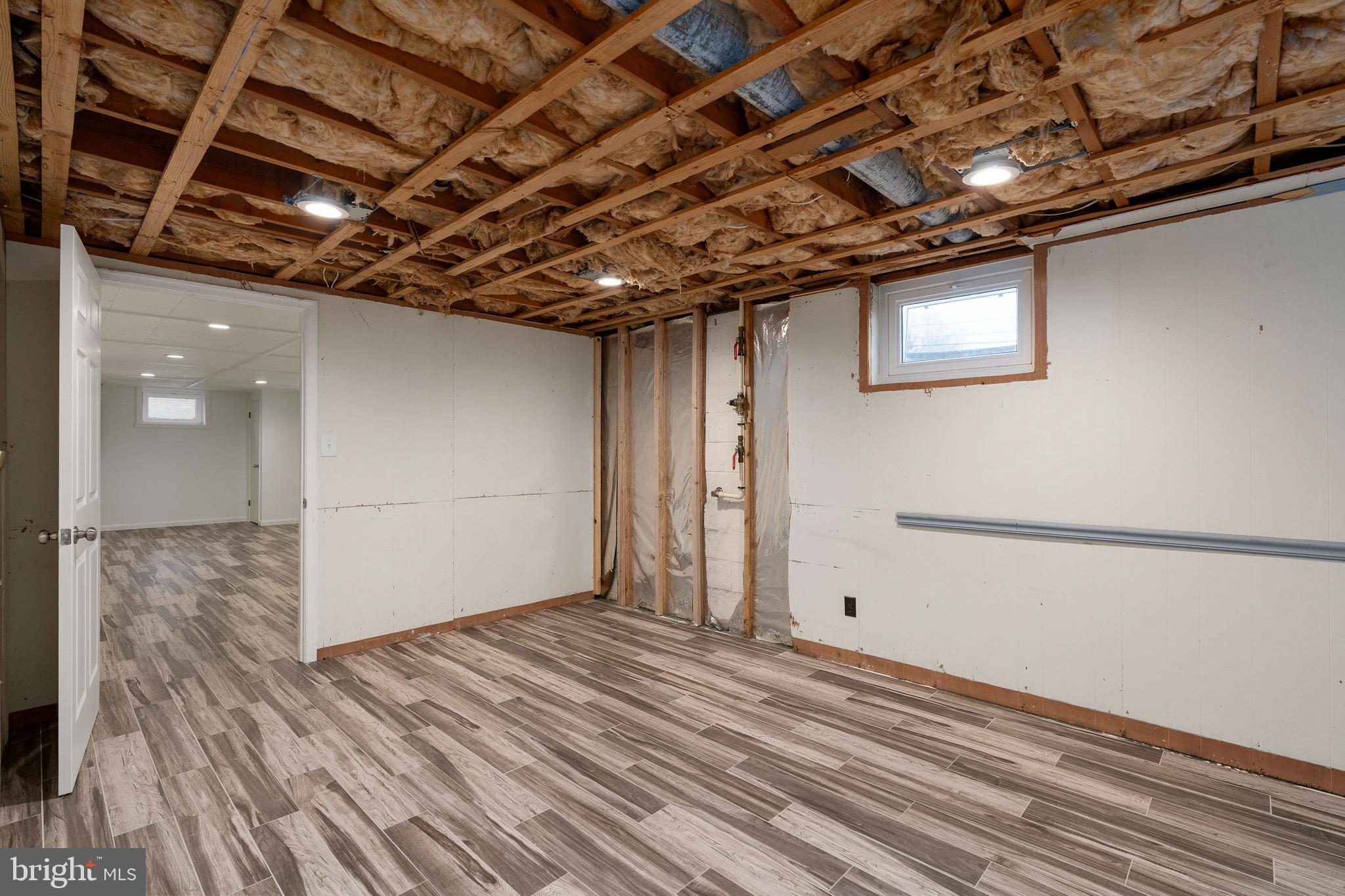 LAUREL CREST - Residential