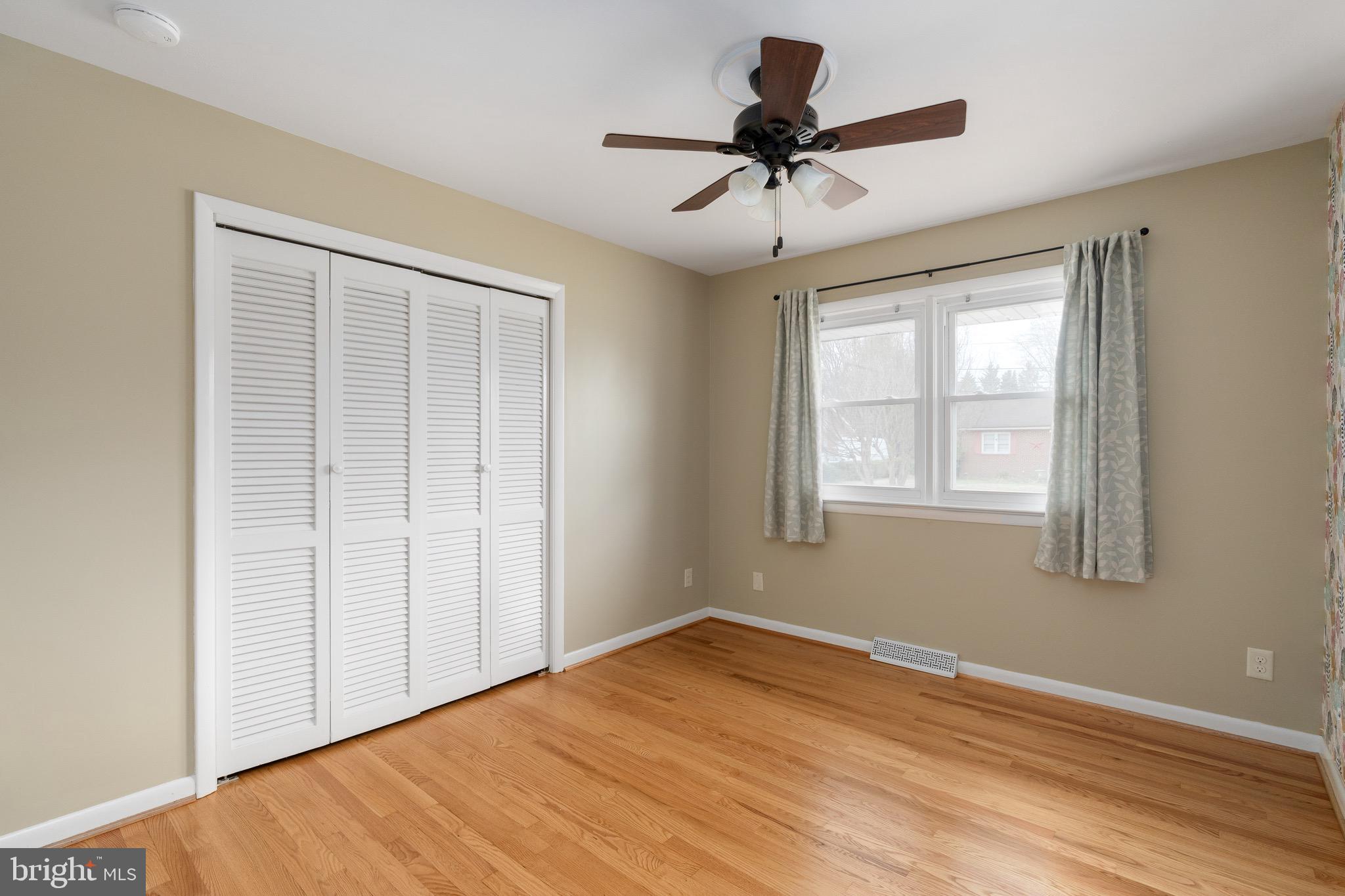 LAUREL CREST - Residential