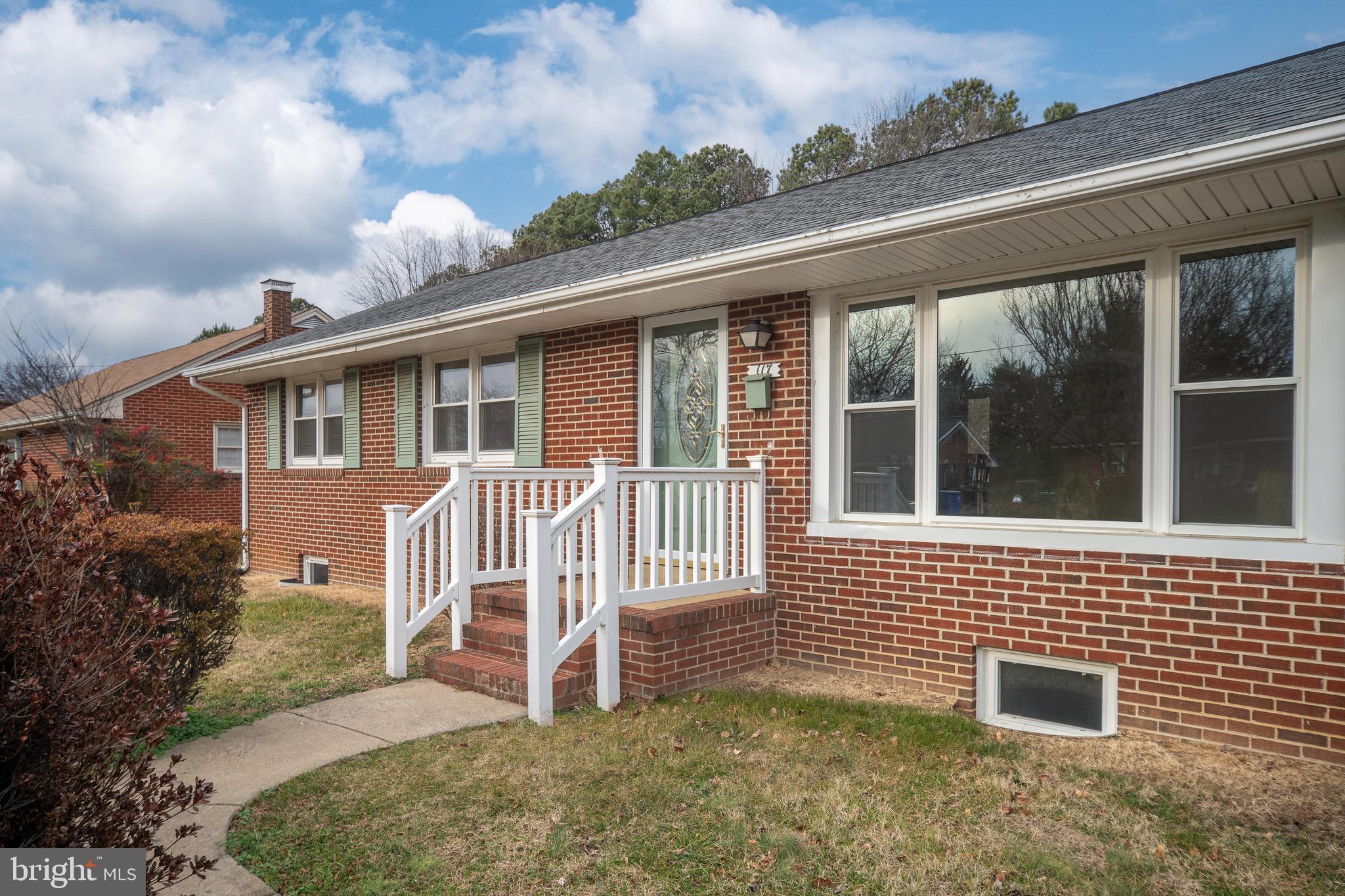 LAUREL CREST - Residential