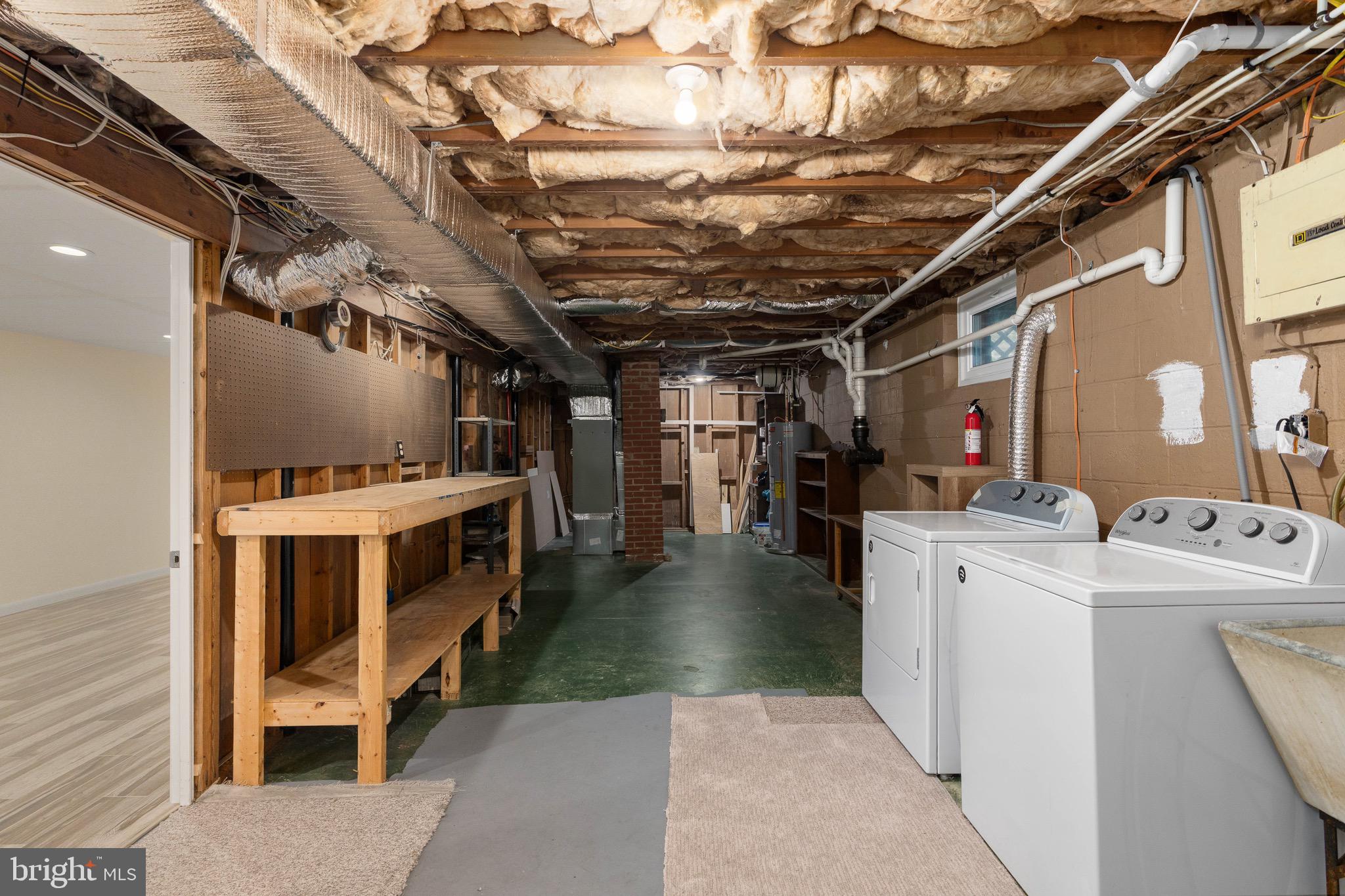 LAUREL CREST - Residential