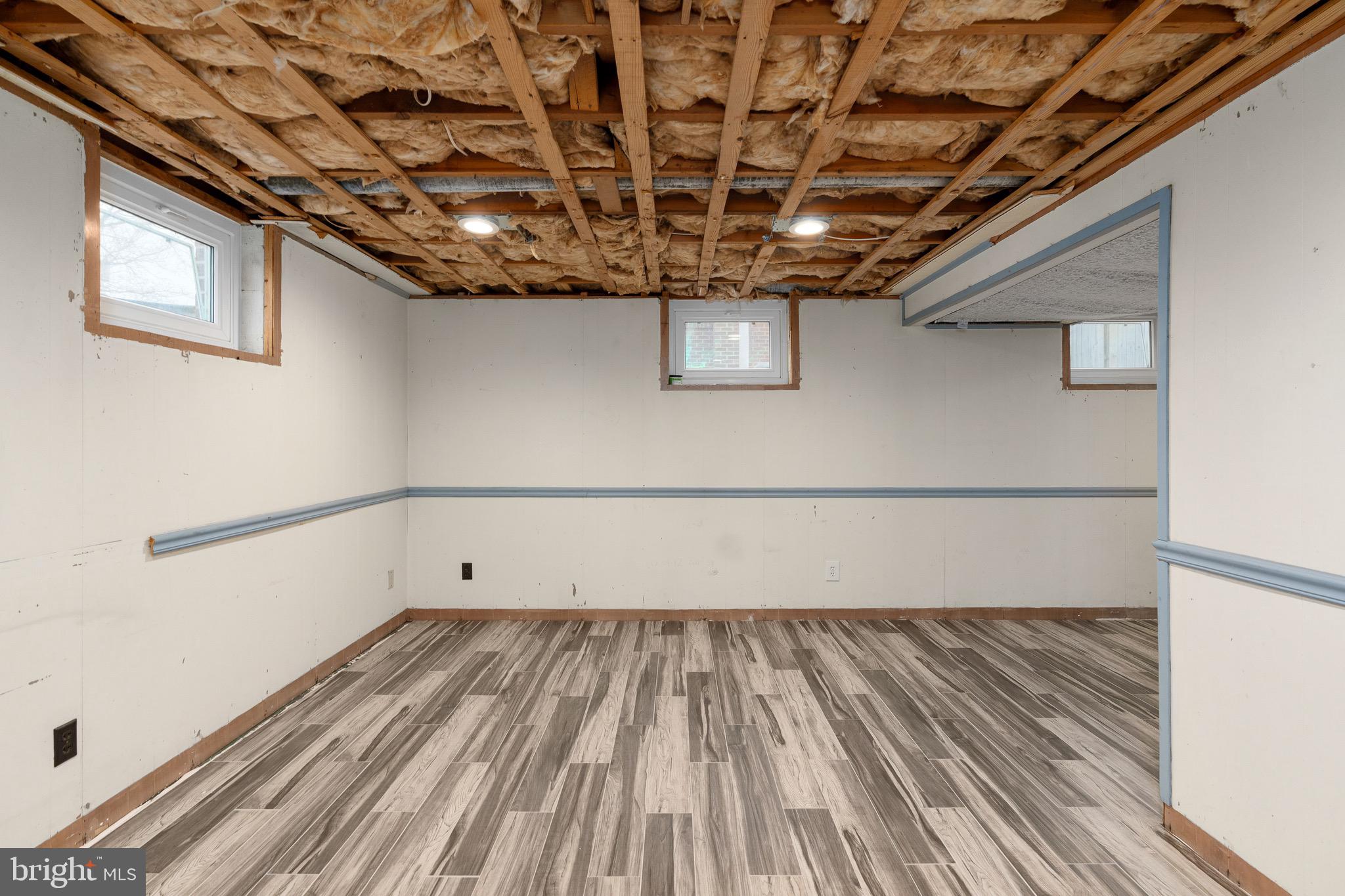 LAUREL CREST - Residential