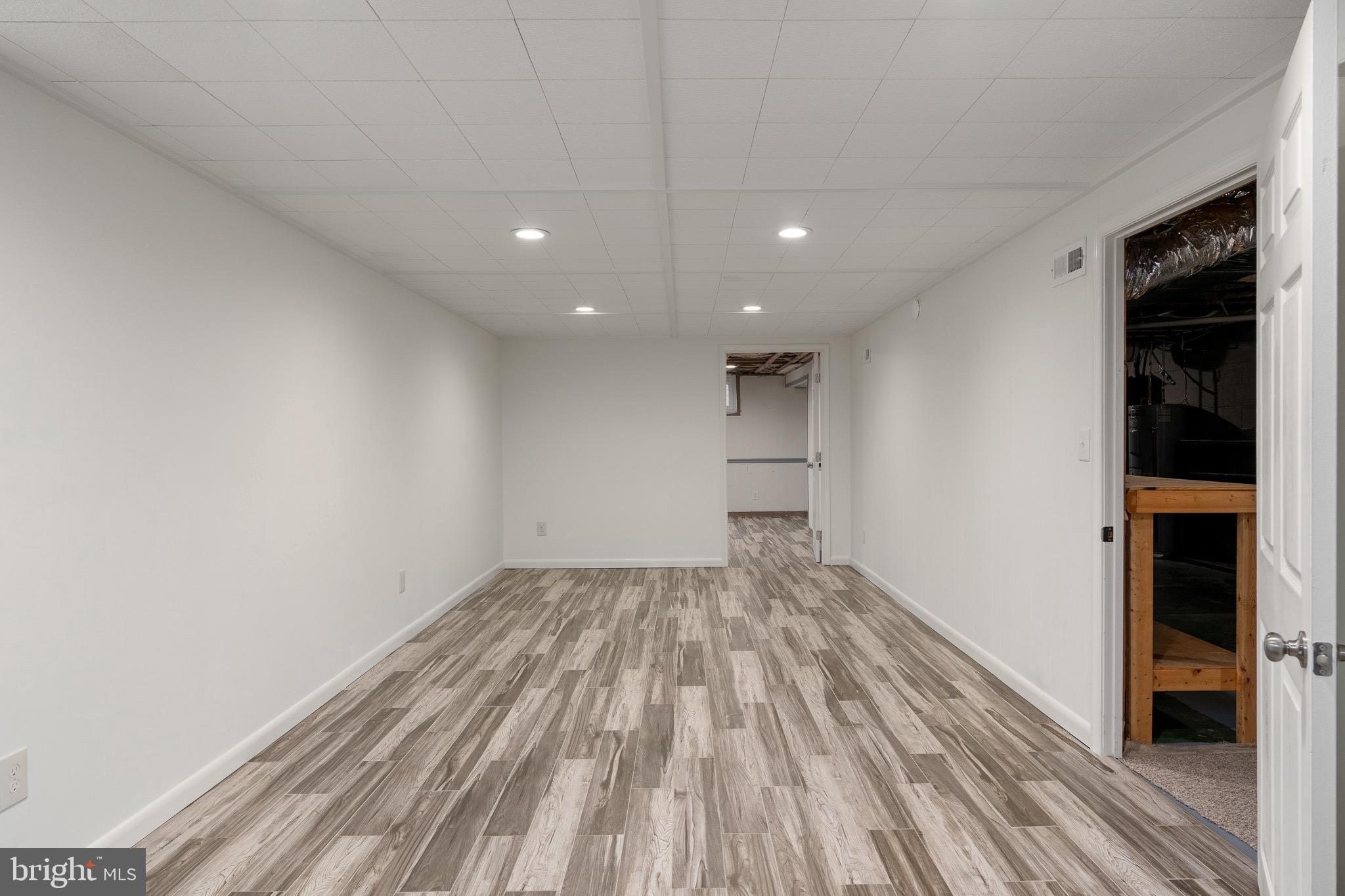 LAUREL CREST - Residential