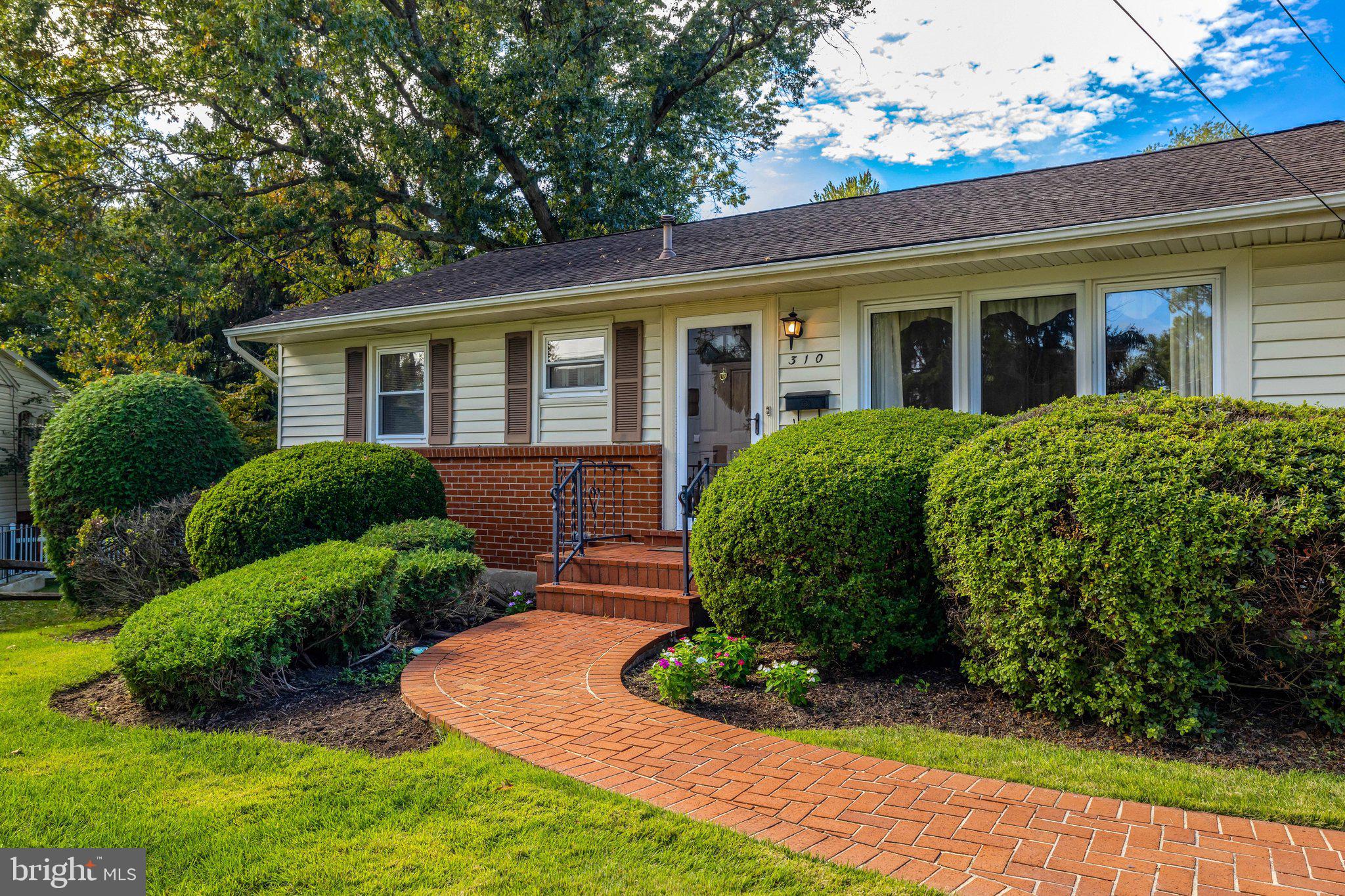 310 ARCADIAN CIRCLE SW