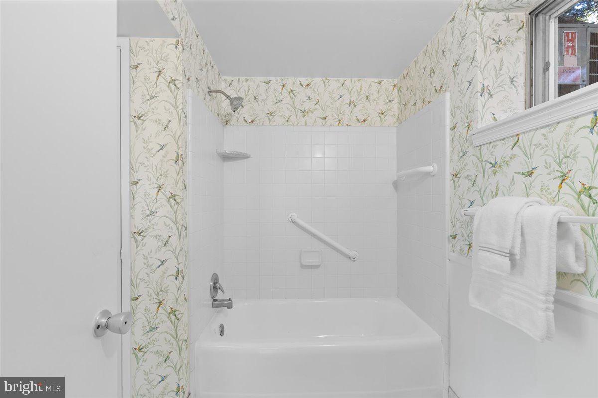 GLEN ECHO HEIGHTS - Residential