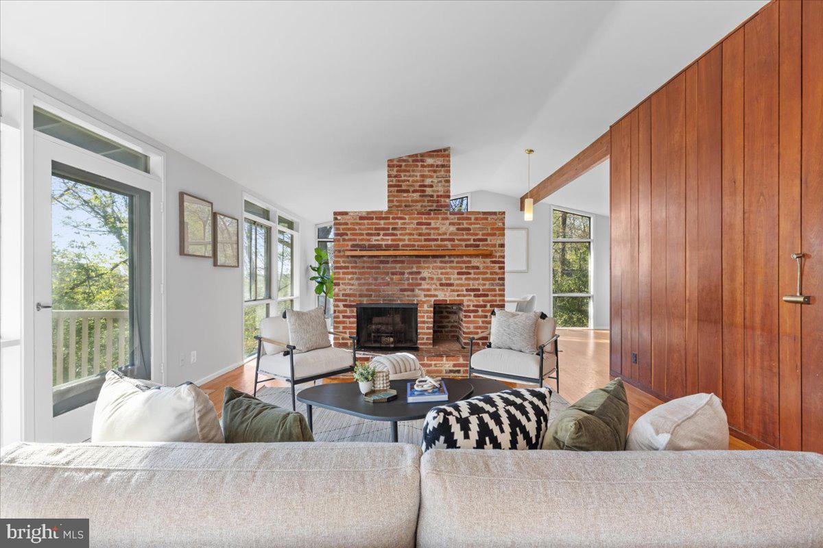 GLEN ECHO HEIGHTS - Residential