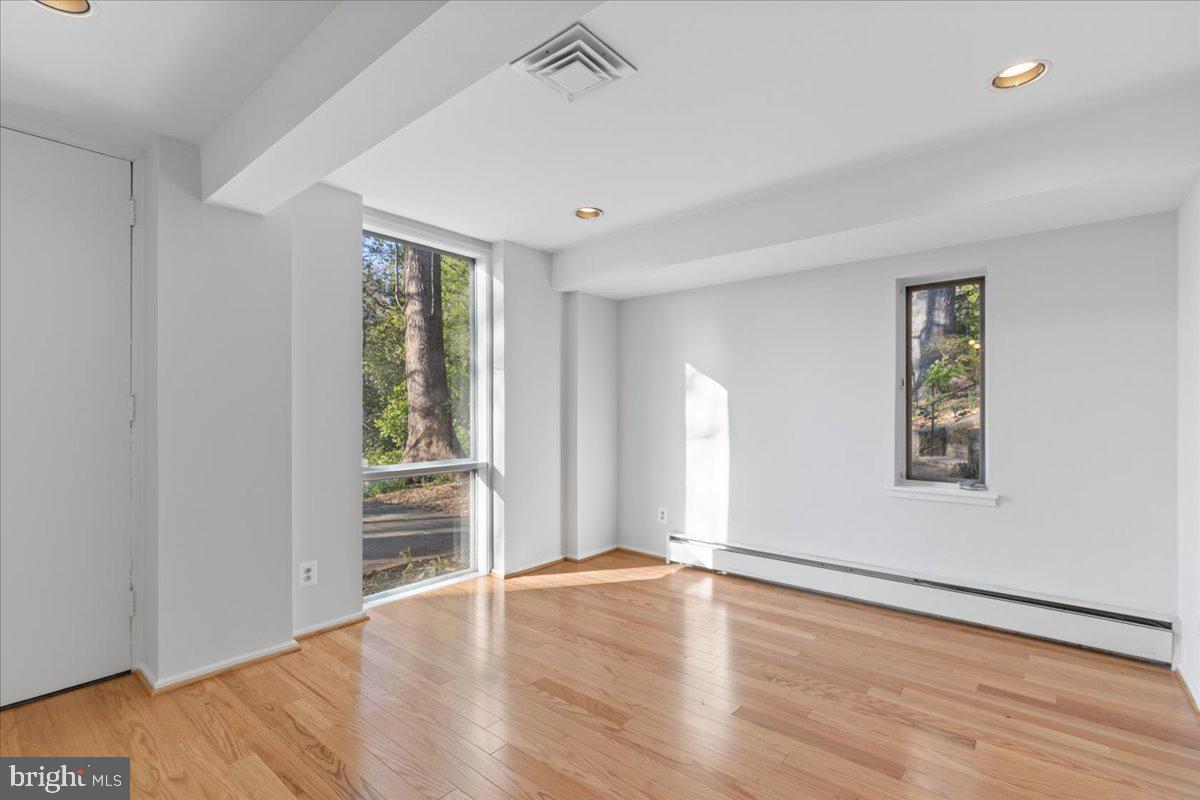 GLEN ECHO HEIGHTS - Residential