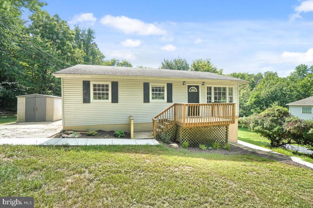 Photo of 2914 Flint Hill Road, ADAMSTOWN, MD 21710 (MLS # MDFR2071418)
