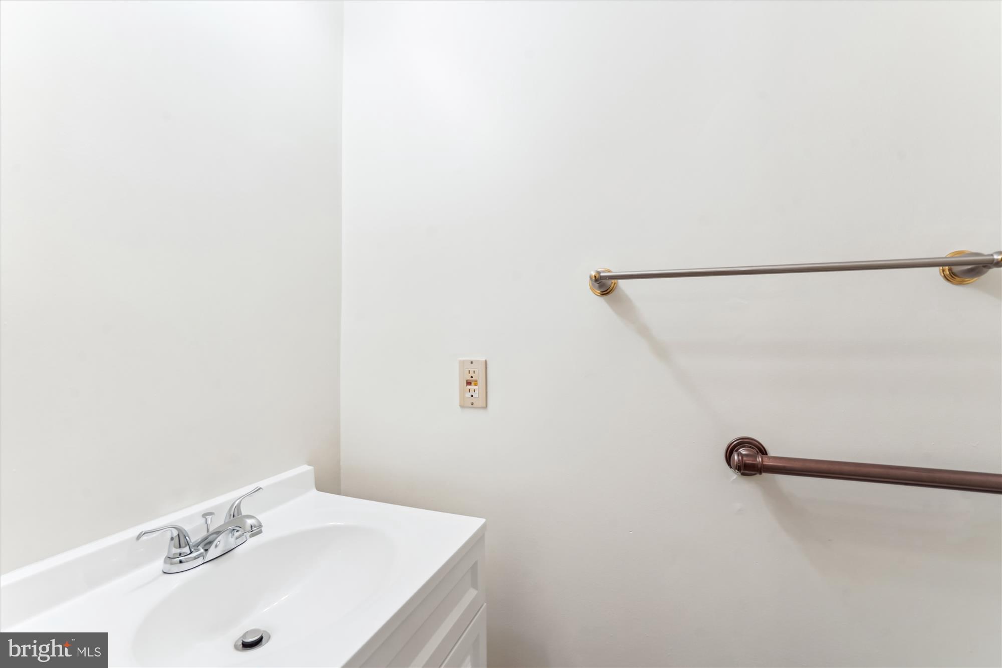 OAK SPRINGS - Residential