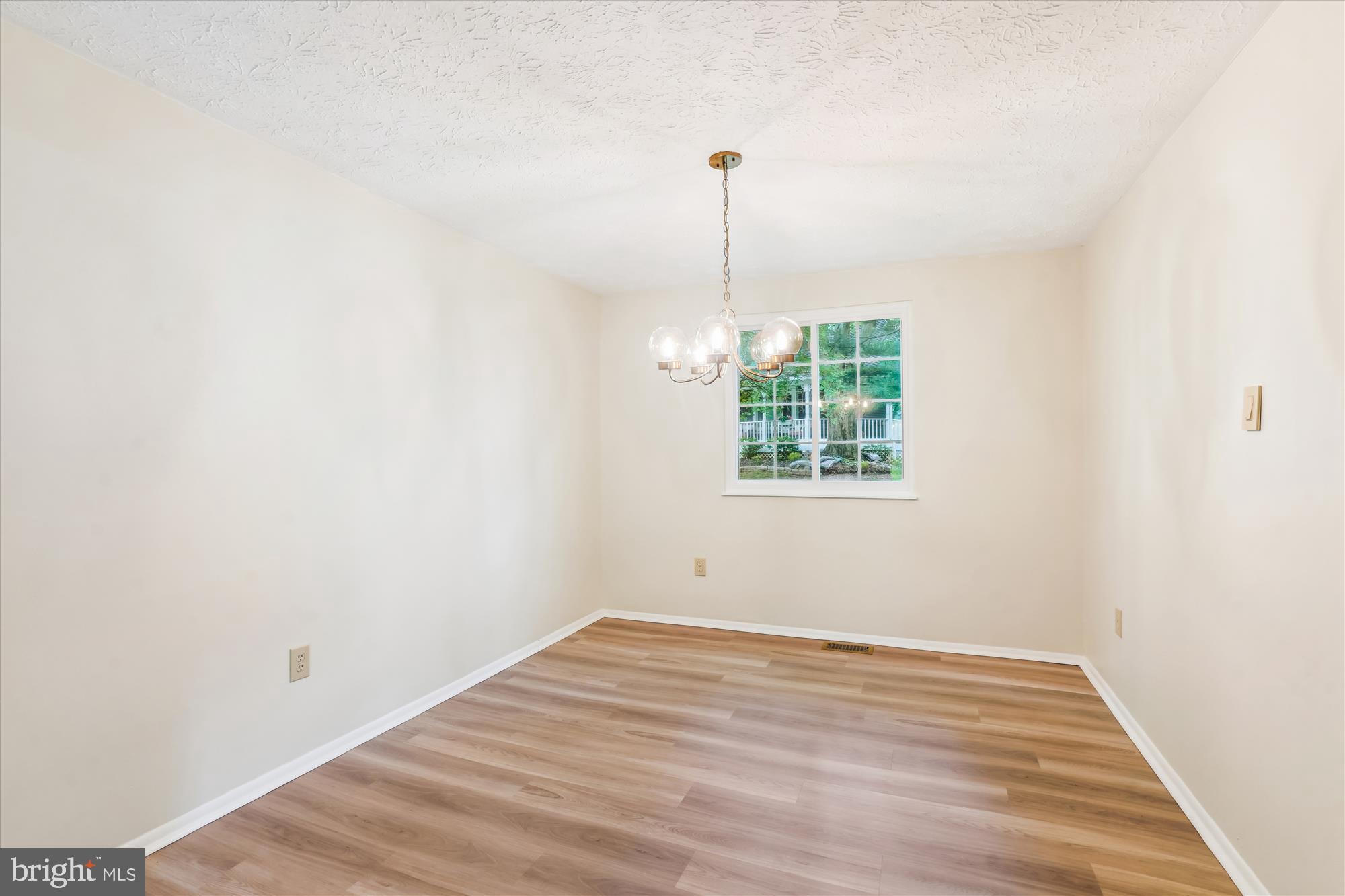 OAK SPRINGS - Residential