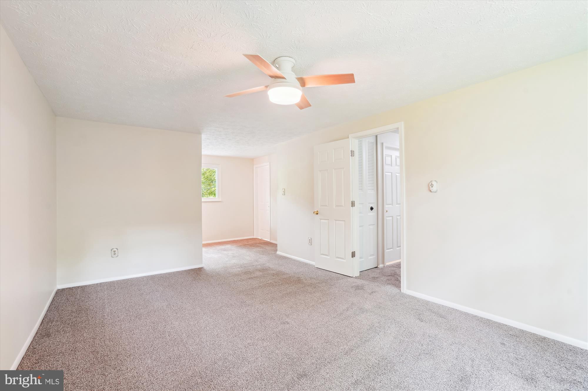 OAK SPRINGS - Residential