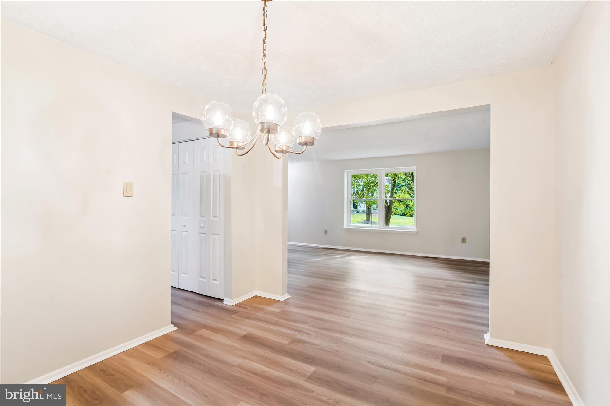 OAK SPRINGS - Residential