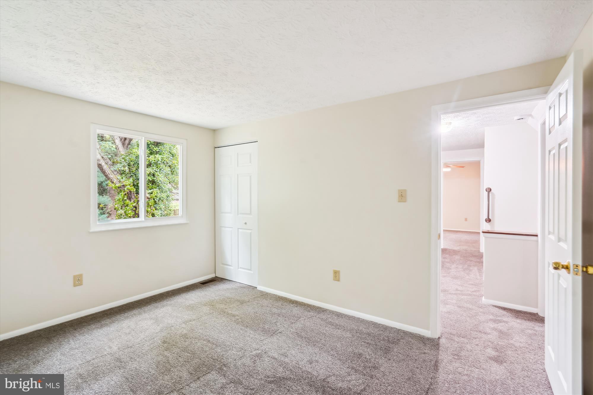 OAK SPRINGS - Residential