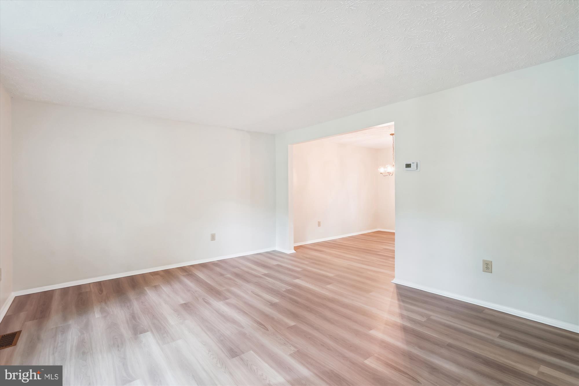 OAK SPRINGS - Residential