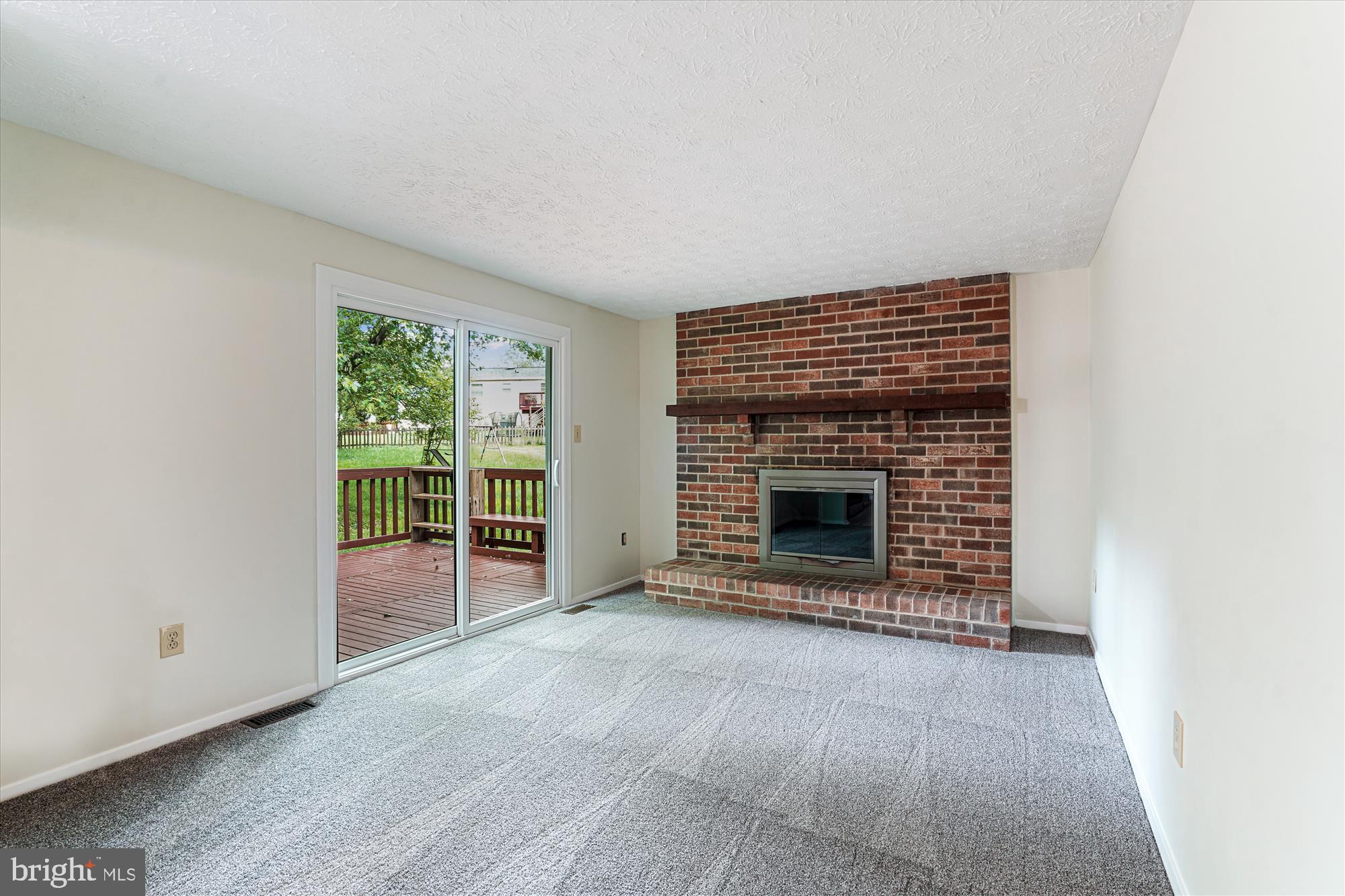 OAK SPRINGS - Residential