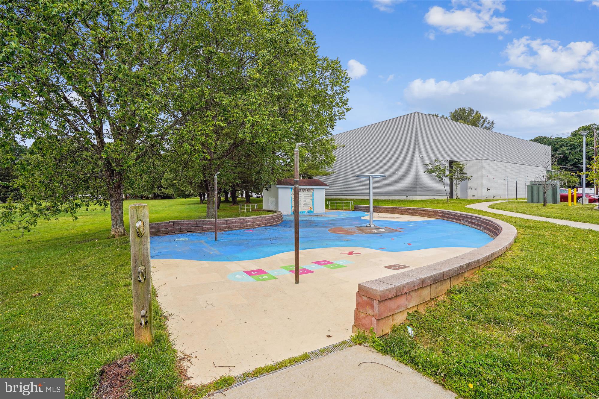 OAK SPRINGS - Residential