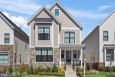 41944 BLAIR WOODS DRIVE BRAMBLETON VA 20148