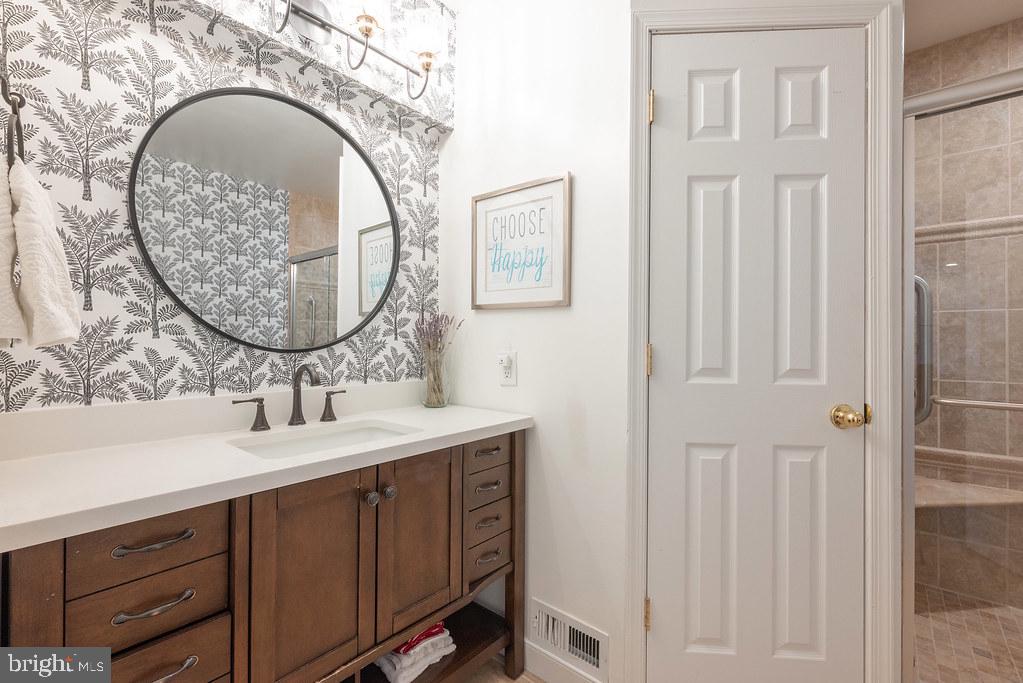 CROWN GRANT - Residential