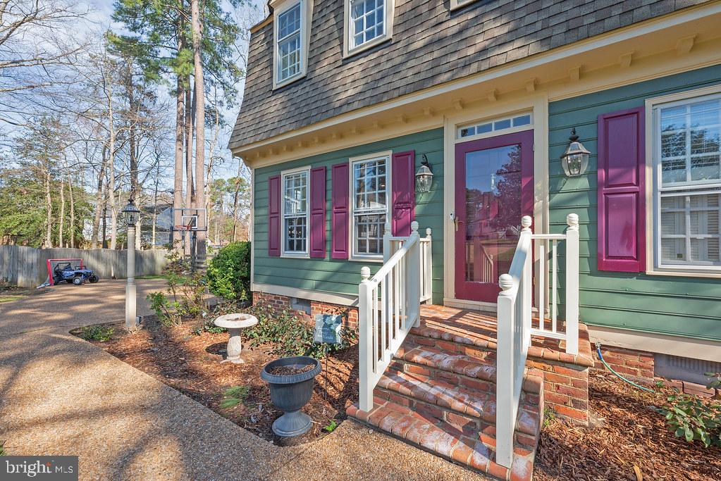 CROWN GRANT - Residential