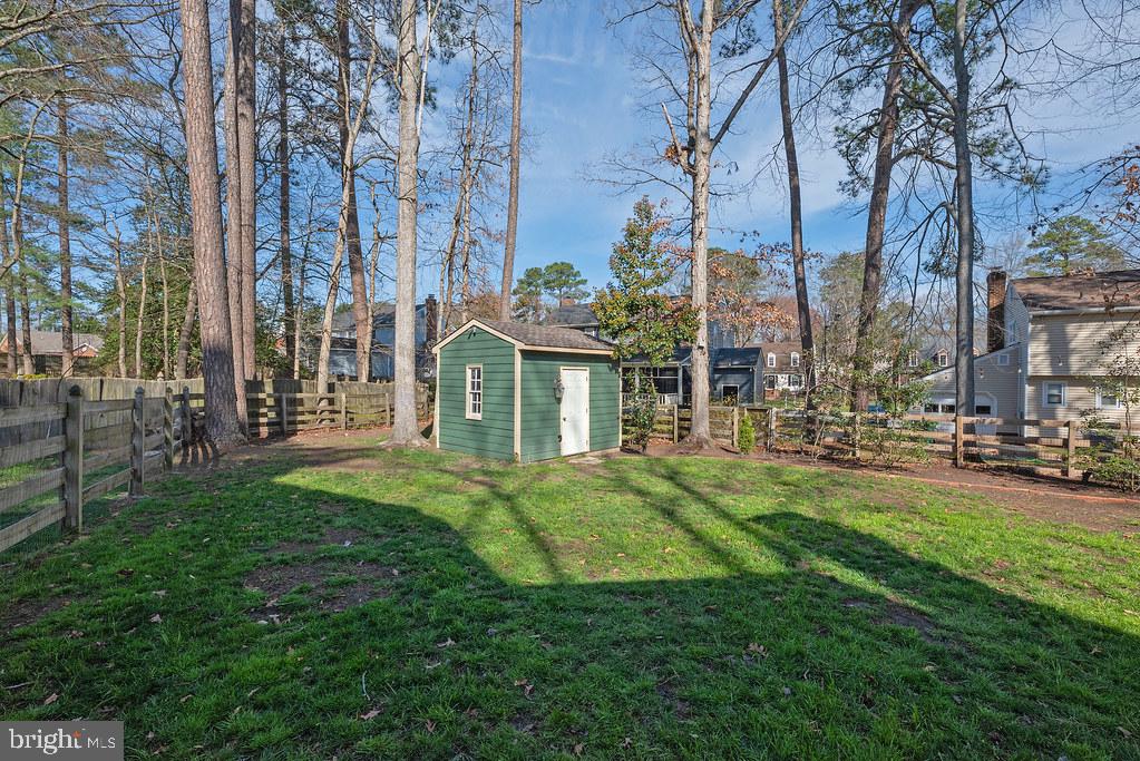 CROWN GRANT - Residential