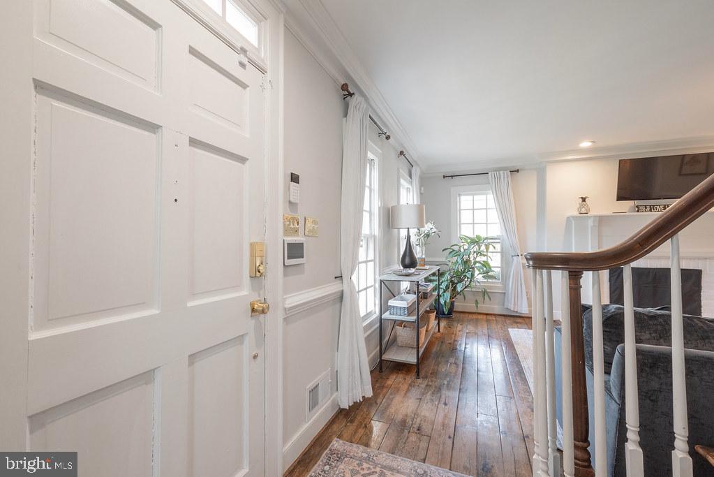 CROWN GRANT - Residential