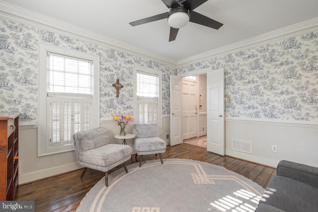 CROWN GRANT - Residential