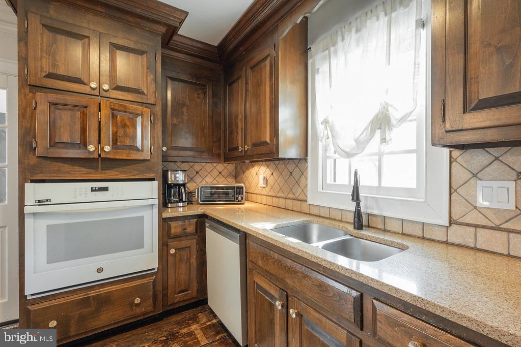 CROWN GRANT - Residential