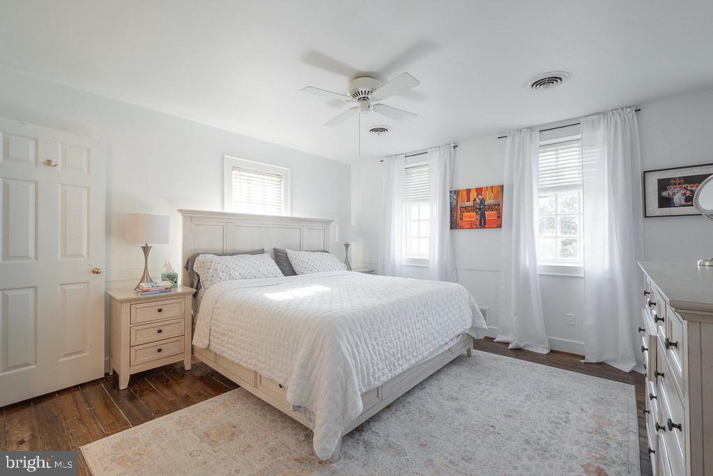 CROWN GRANT - Residential