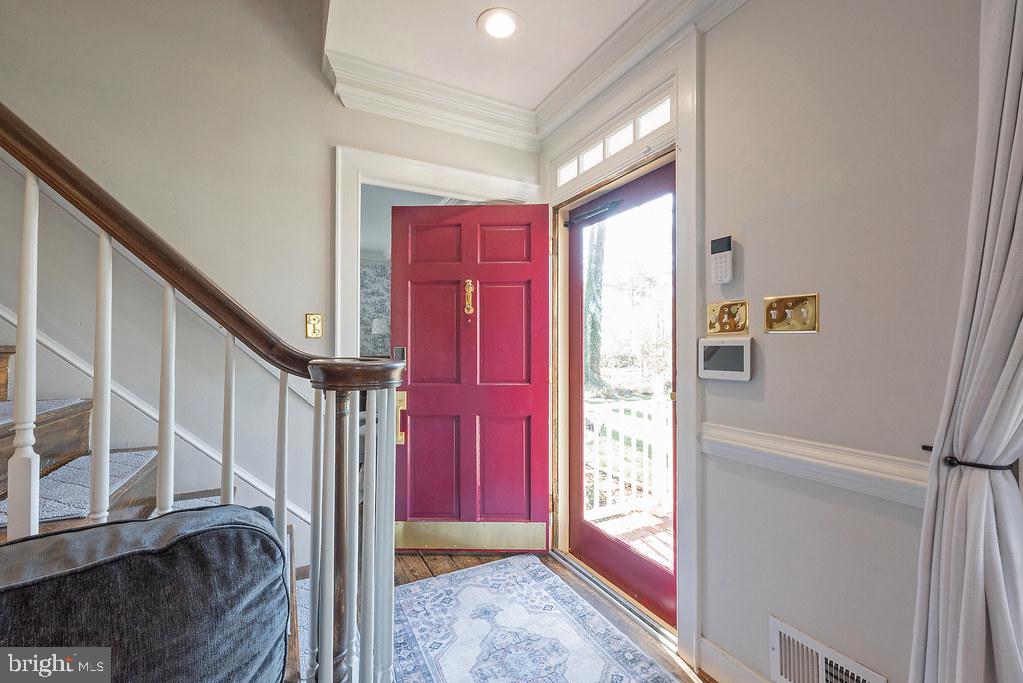 CROWN GRANT - Residential